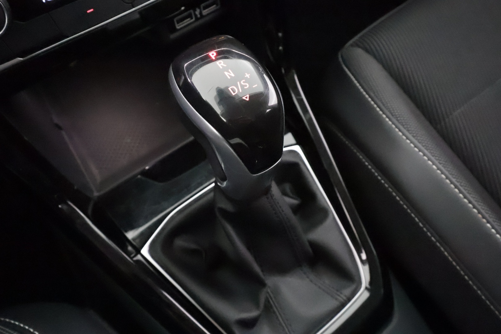 VOLKSWAGEN T-Cross 2019