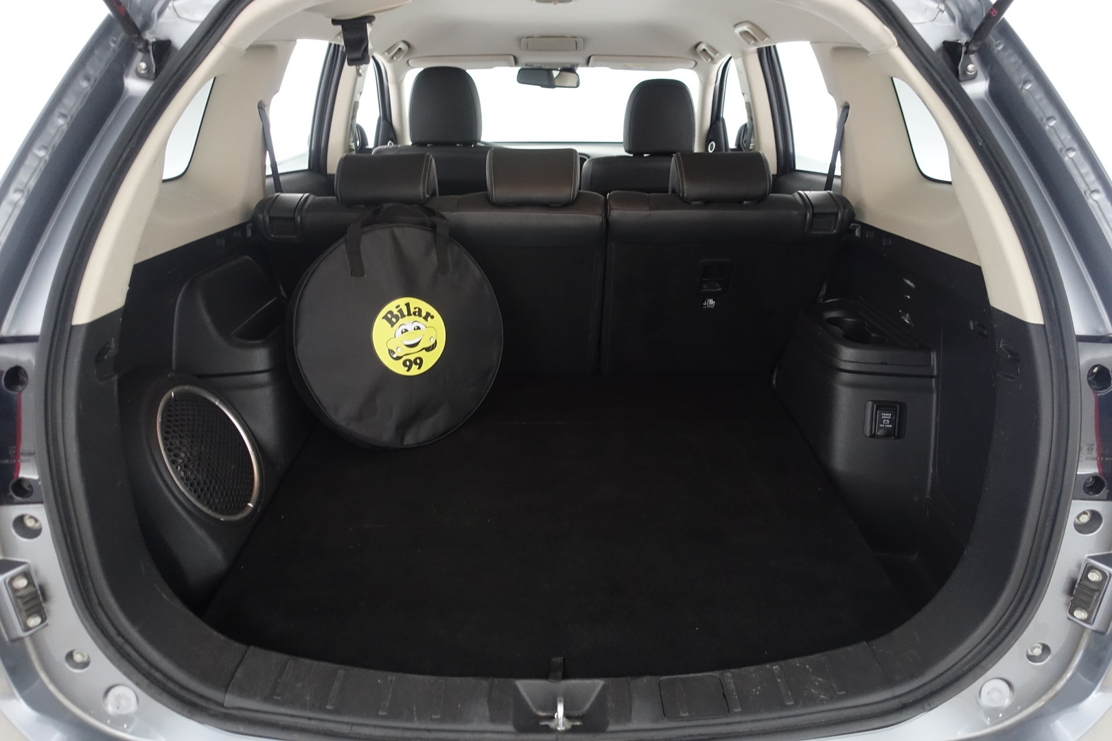 MITSUBISHI OUTLANDER PHEV 2016
