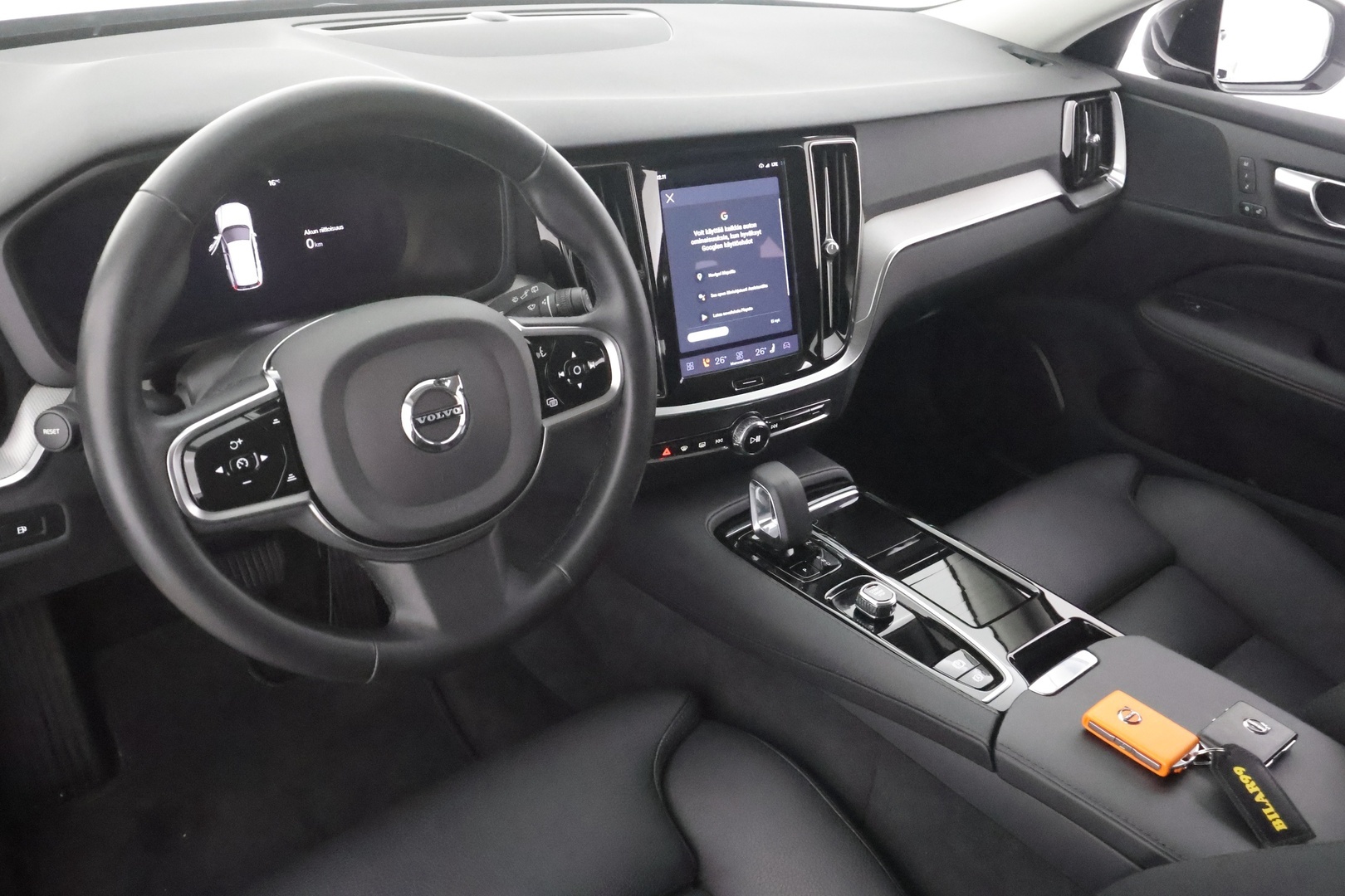 VOLVO V60 2023