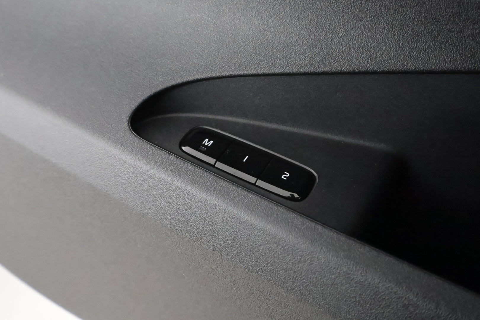 POLESTAR 2 2024