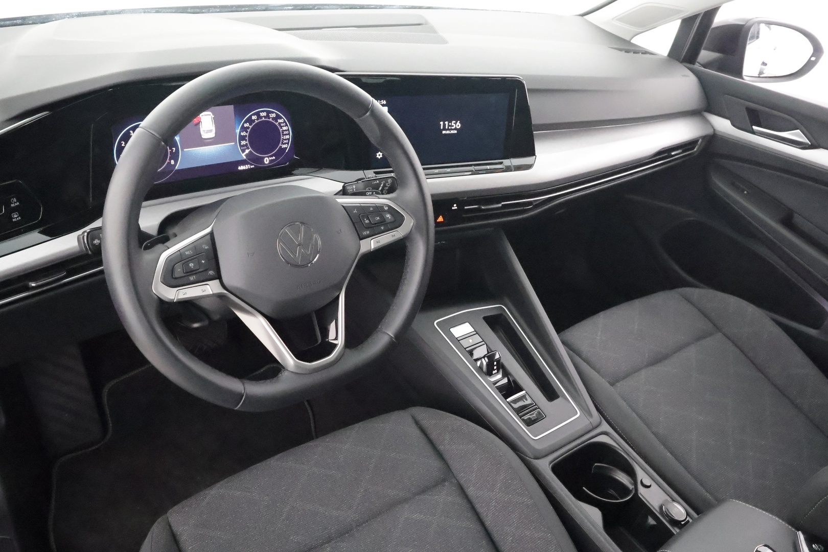 VOLKSWAGEN GOLF 2024