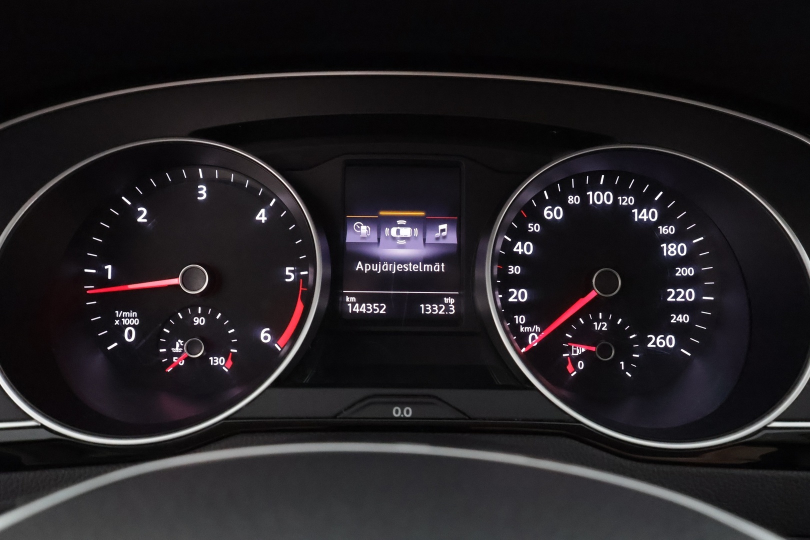 VOLKSWAGEN GOLF 2024