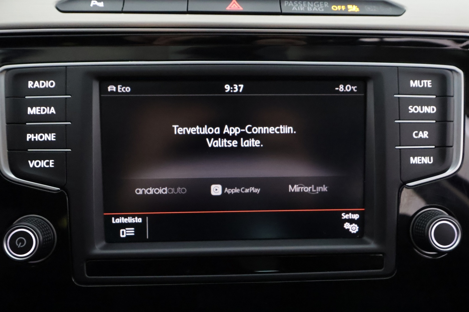VOLKSWAGEN GOLF 2024