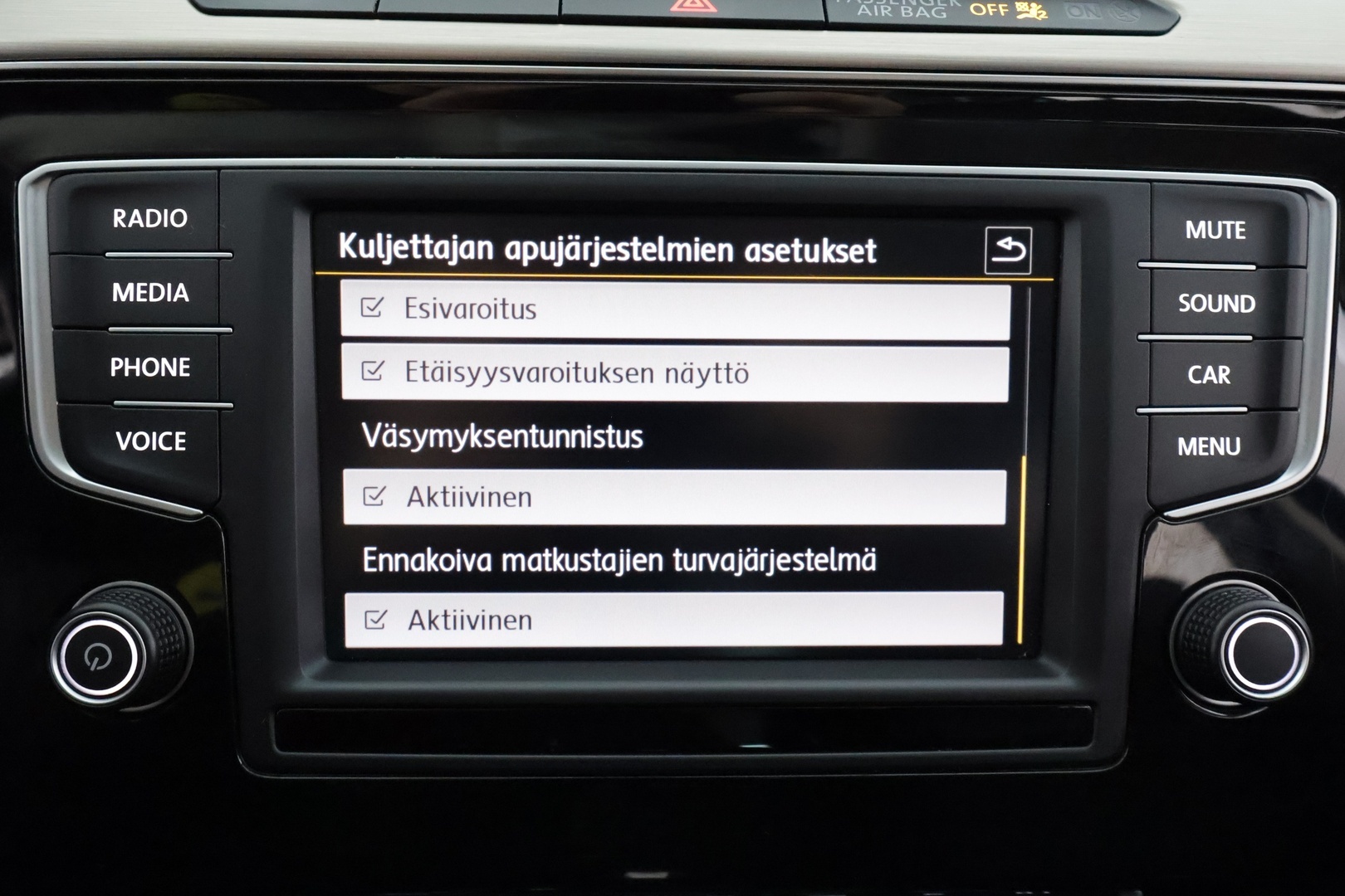 VOLKSWAGEN GOLF 2024