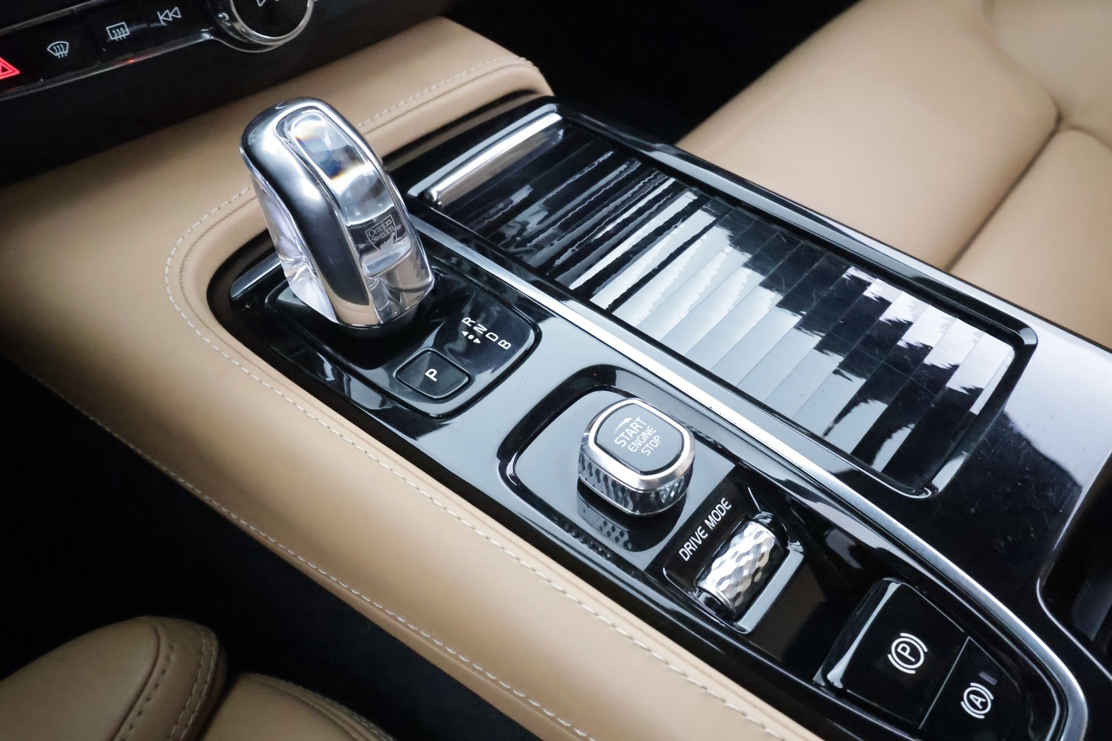 VOLVO S90 2019