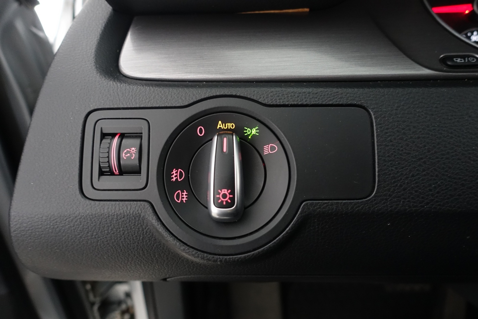 VOLKSWAGEN Passat 2013