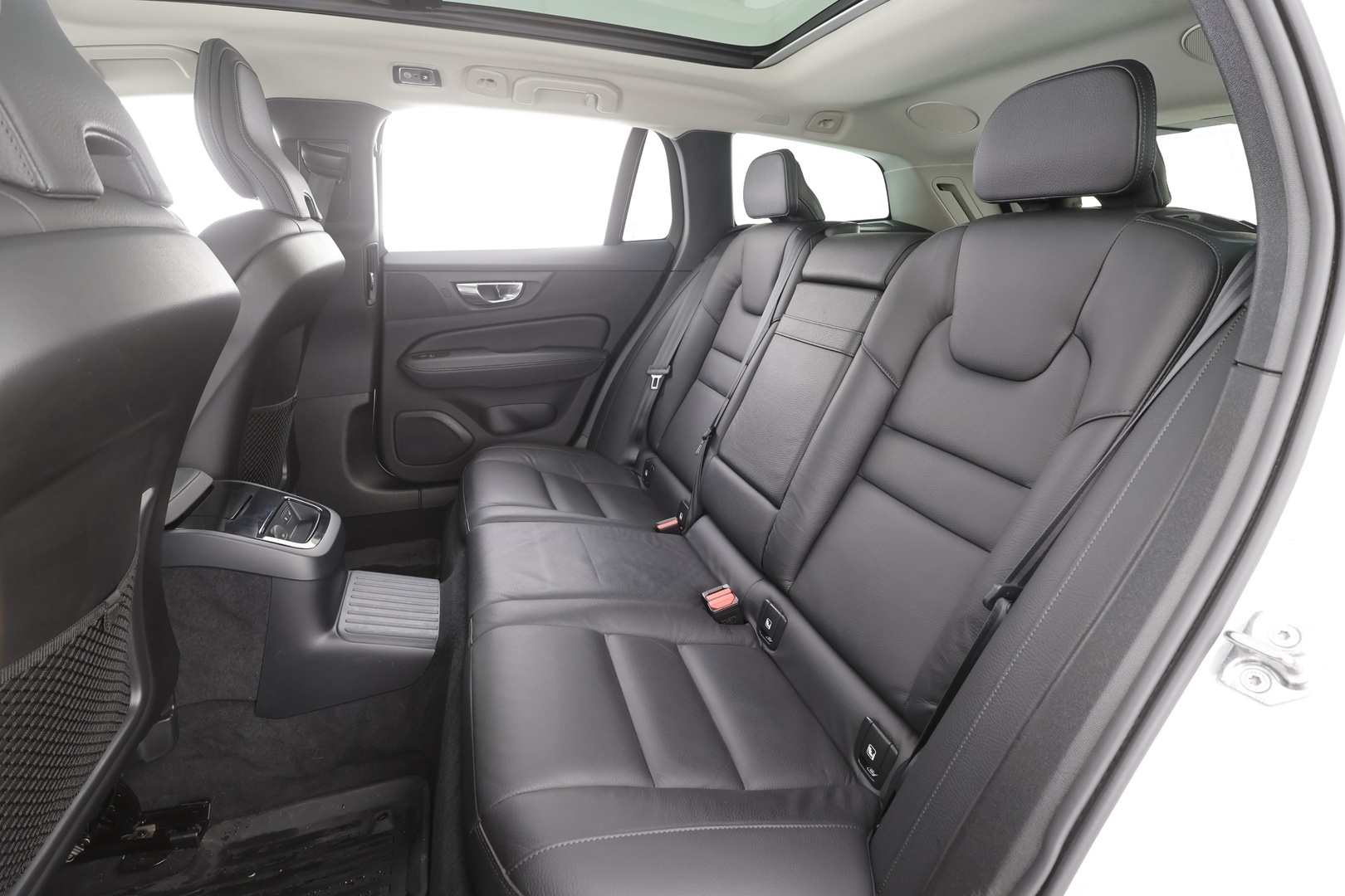 VOLVO V60 2021
