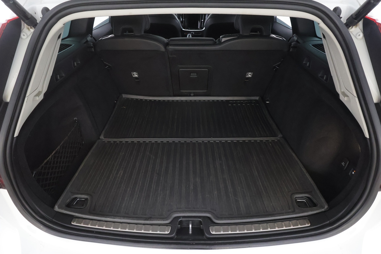 VOLVO V60 2021