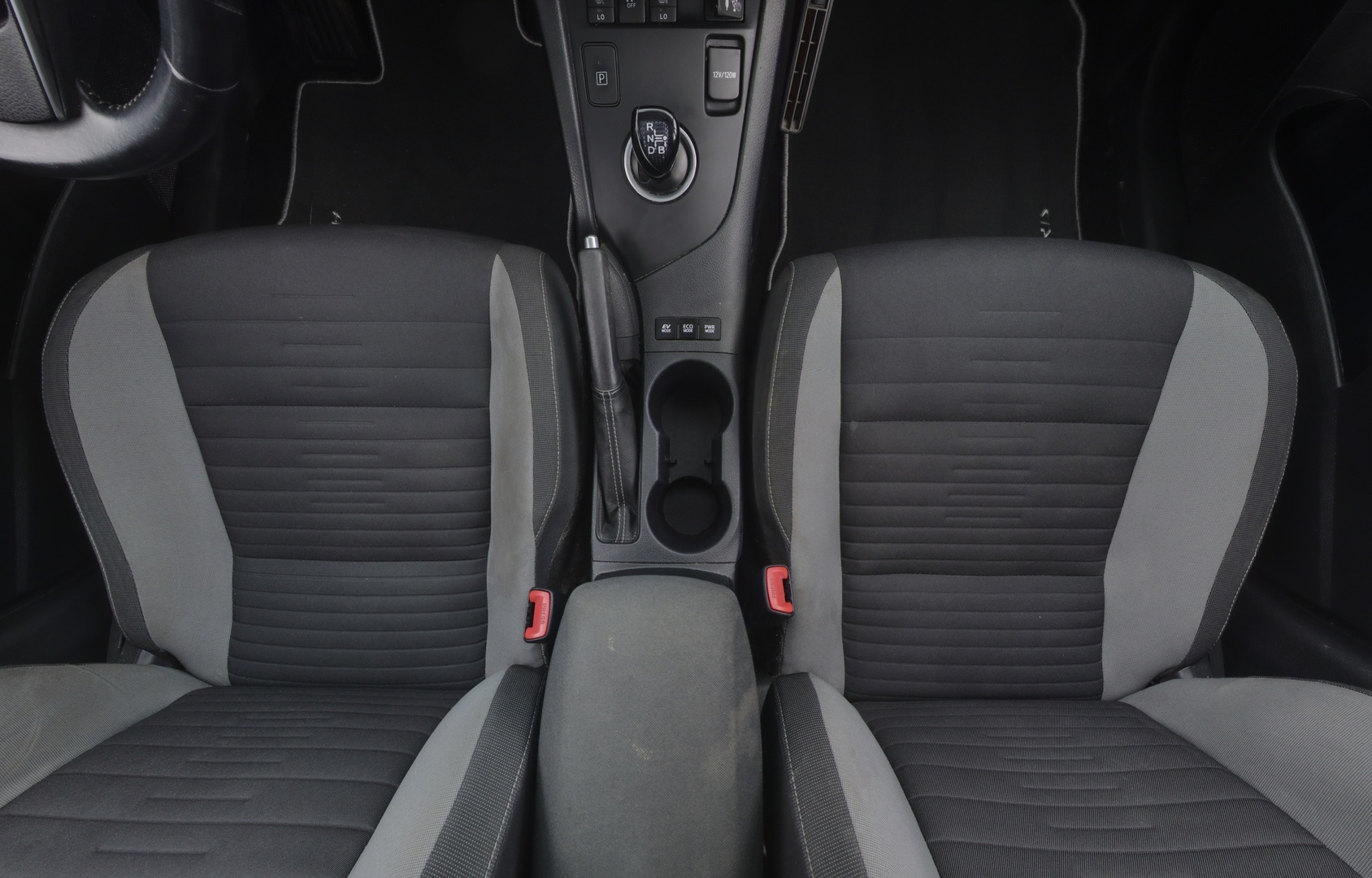 TOYOTA Auris 2016