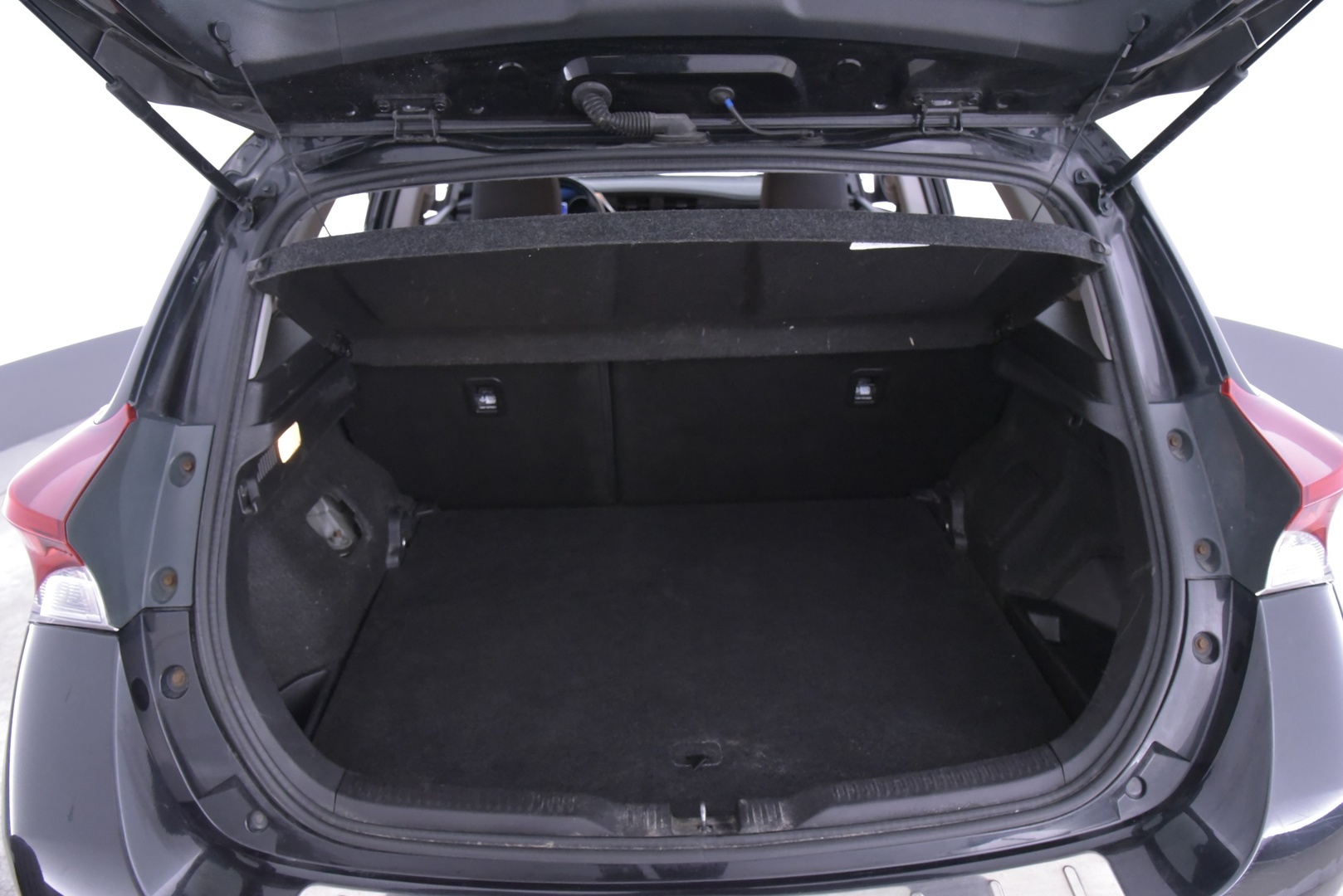 TOYOTA Auris 2016
