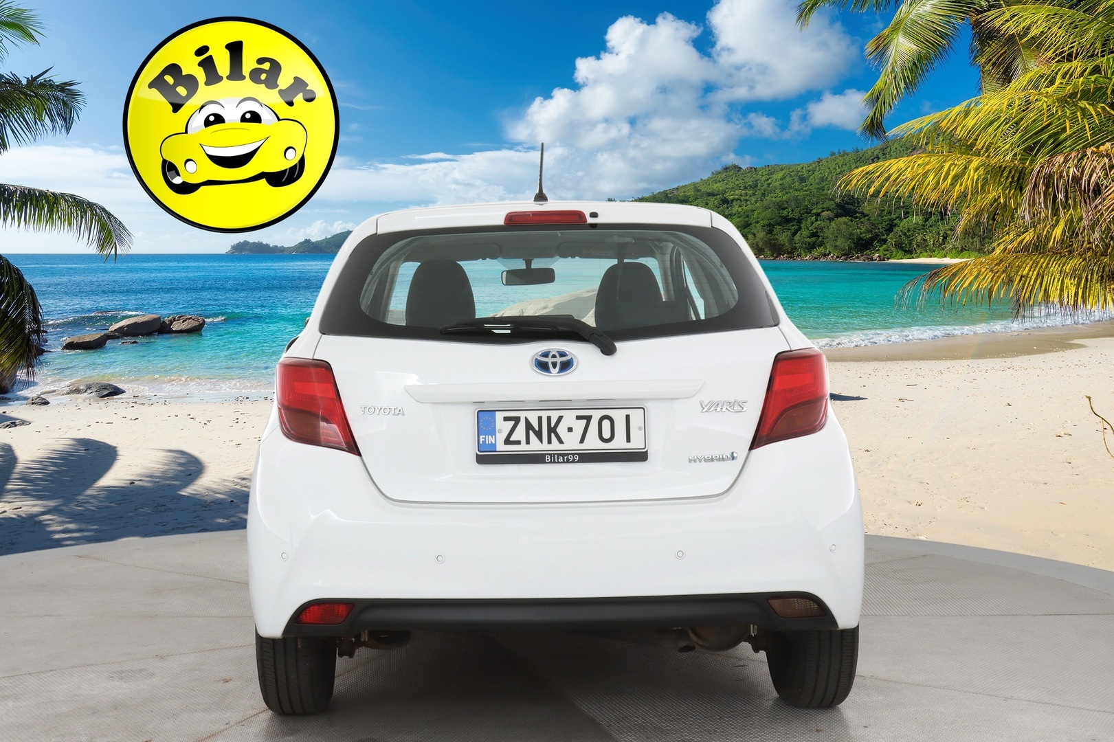 TOYOTA Yaris 2015
