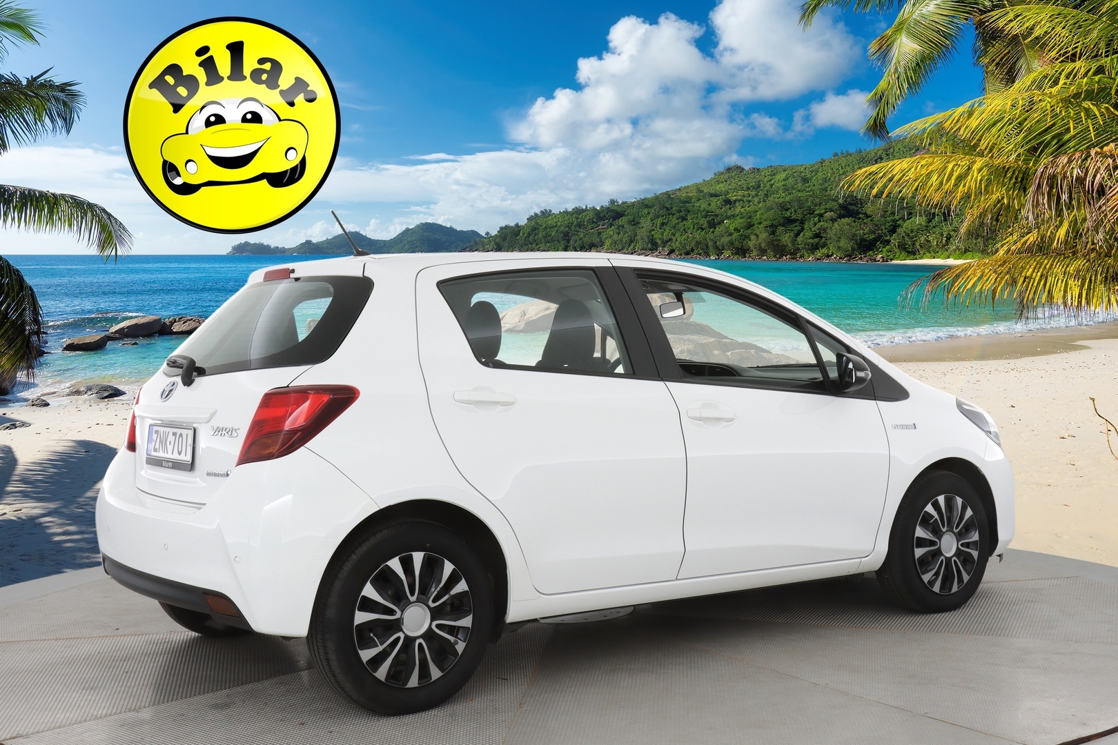 TOYOTA Yaris 2015
