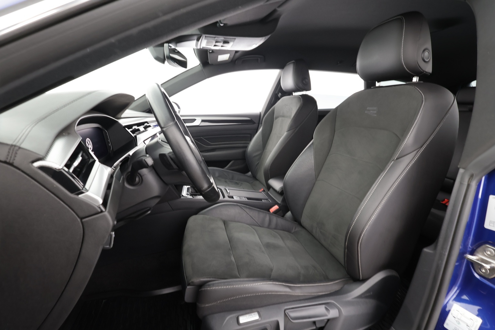 VOLKSWAGEN Arteon 2023