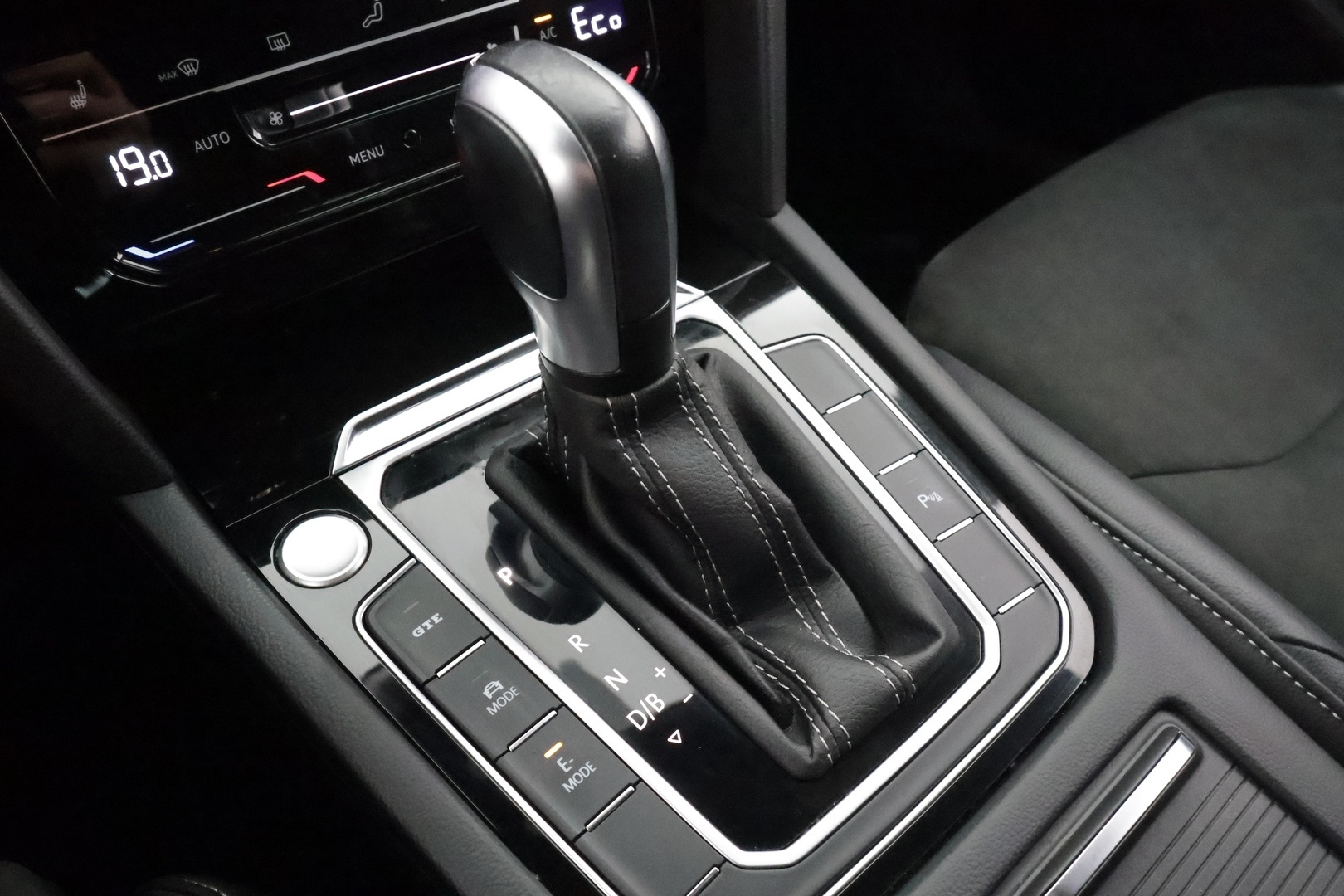 VOLKSWAGEN Arteon 2023