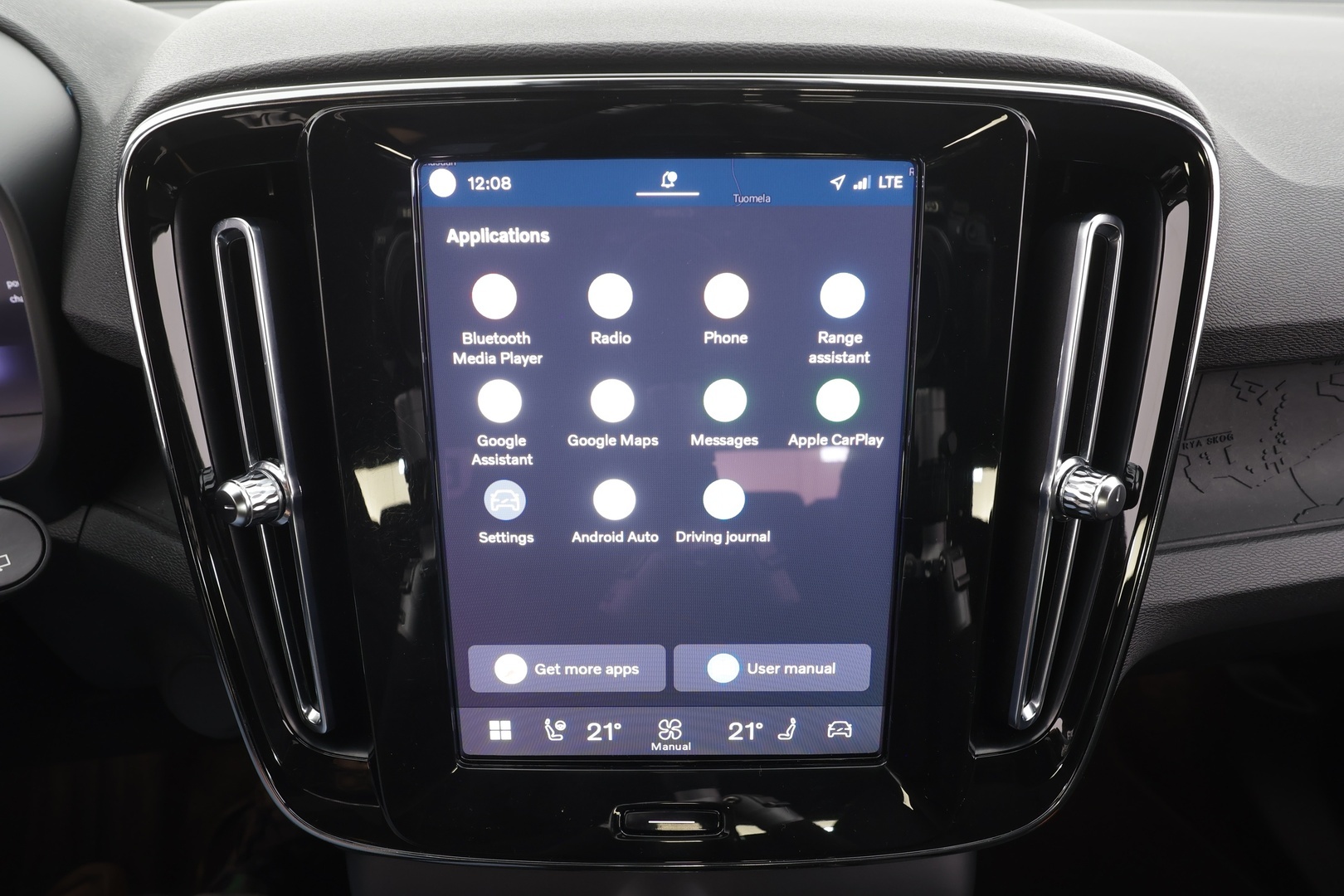 VOLVO XC40 2023