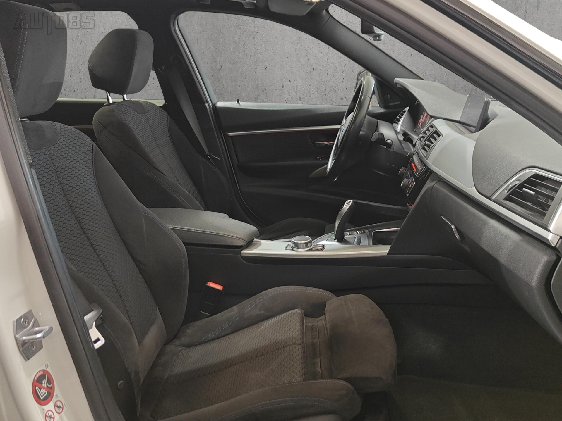 BMW 330 13