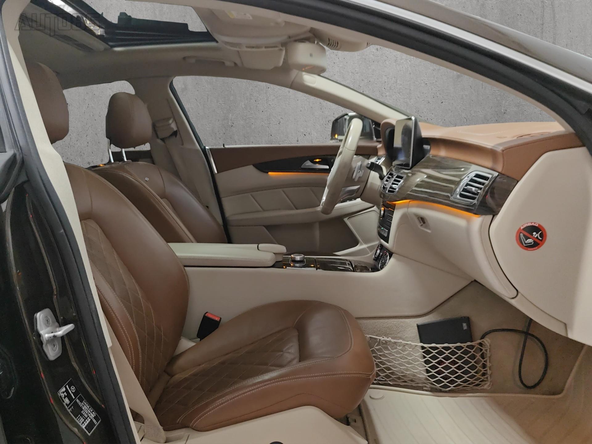 MERCEDES-BENZ CLS 12