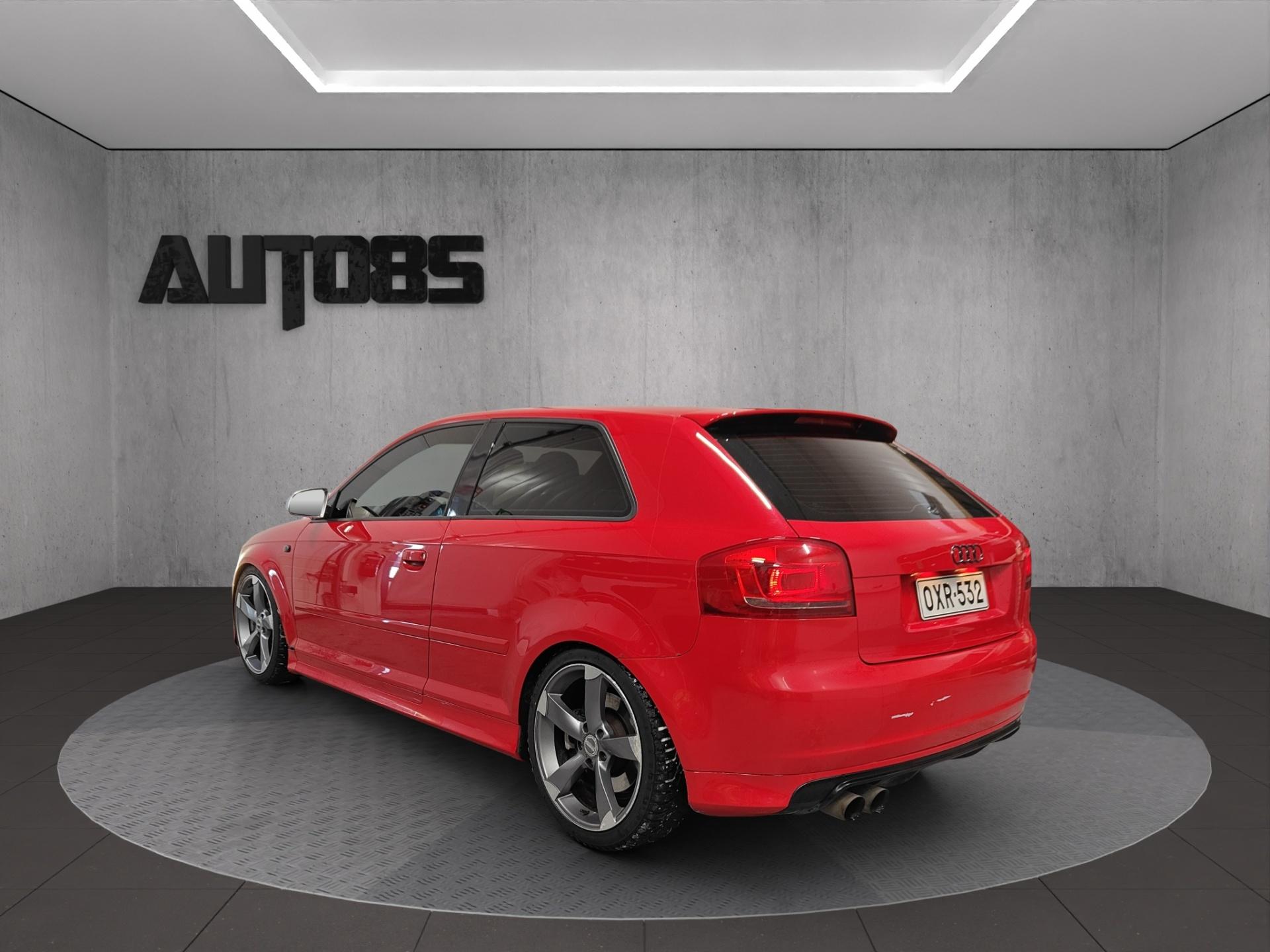 AUDI S3 8