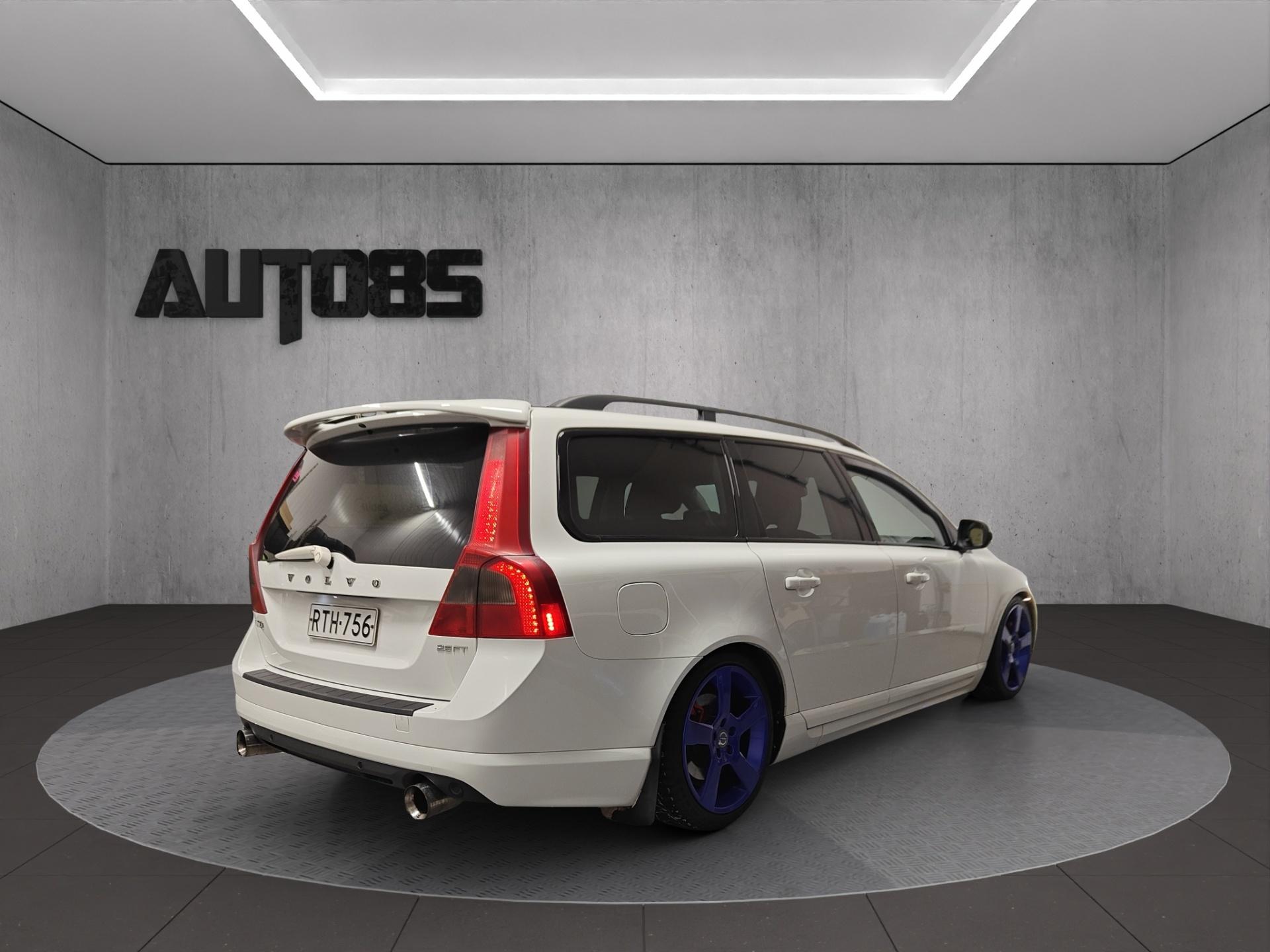 VOLVO V70 6