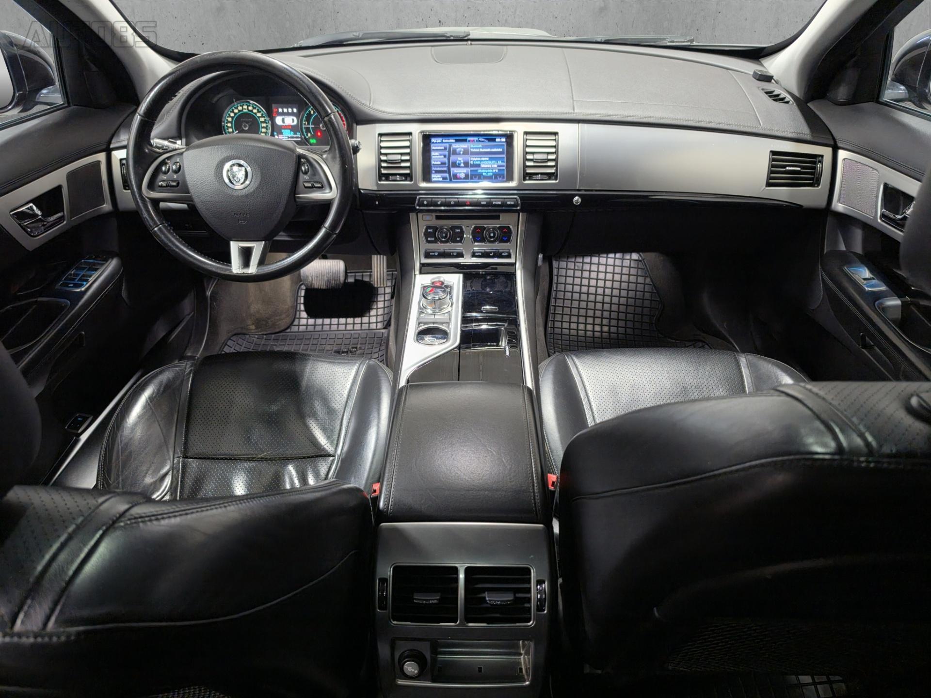 JAGUAR XF 13