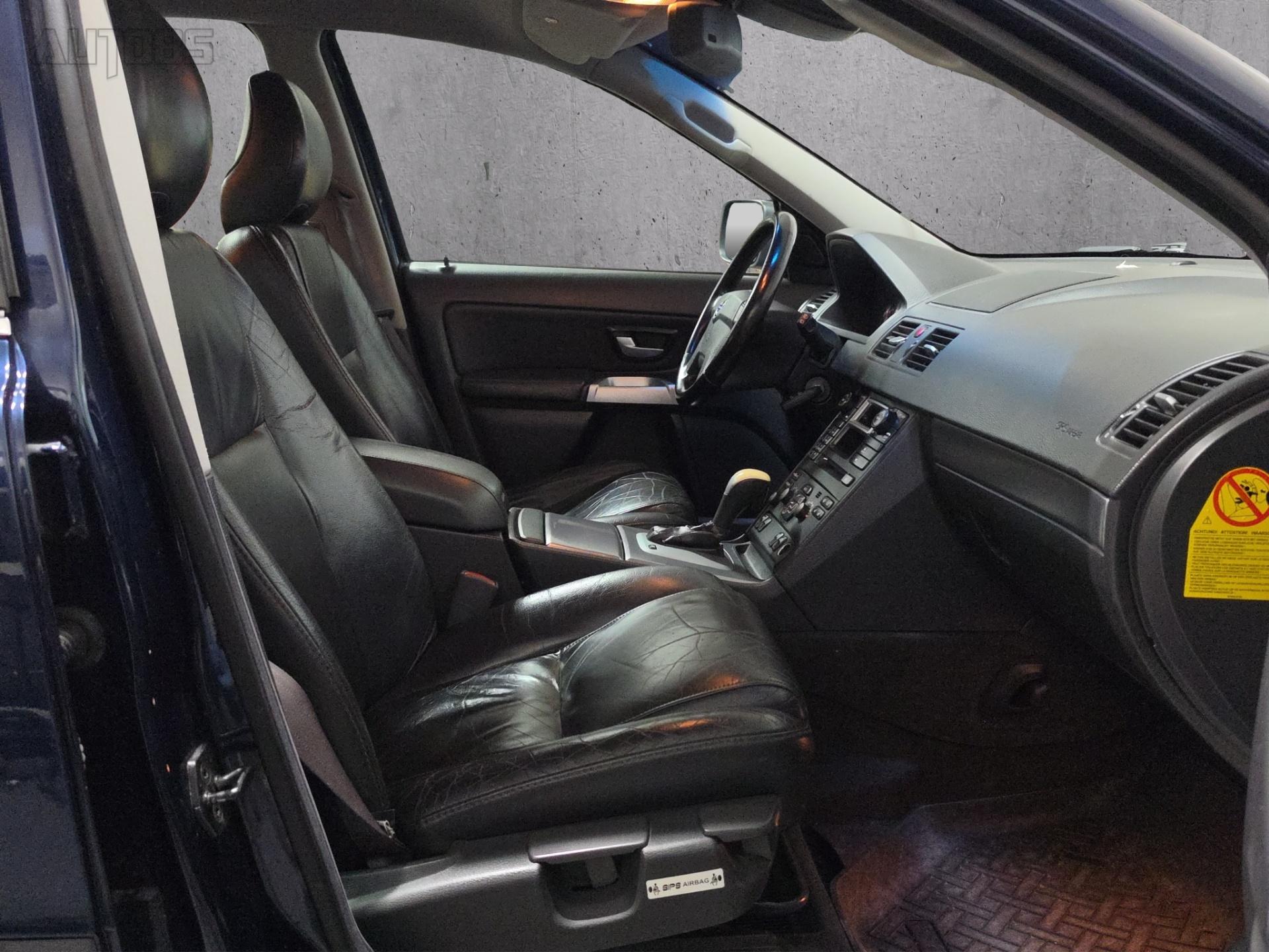 VOLVO XC90 12