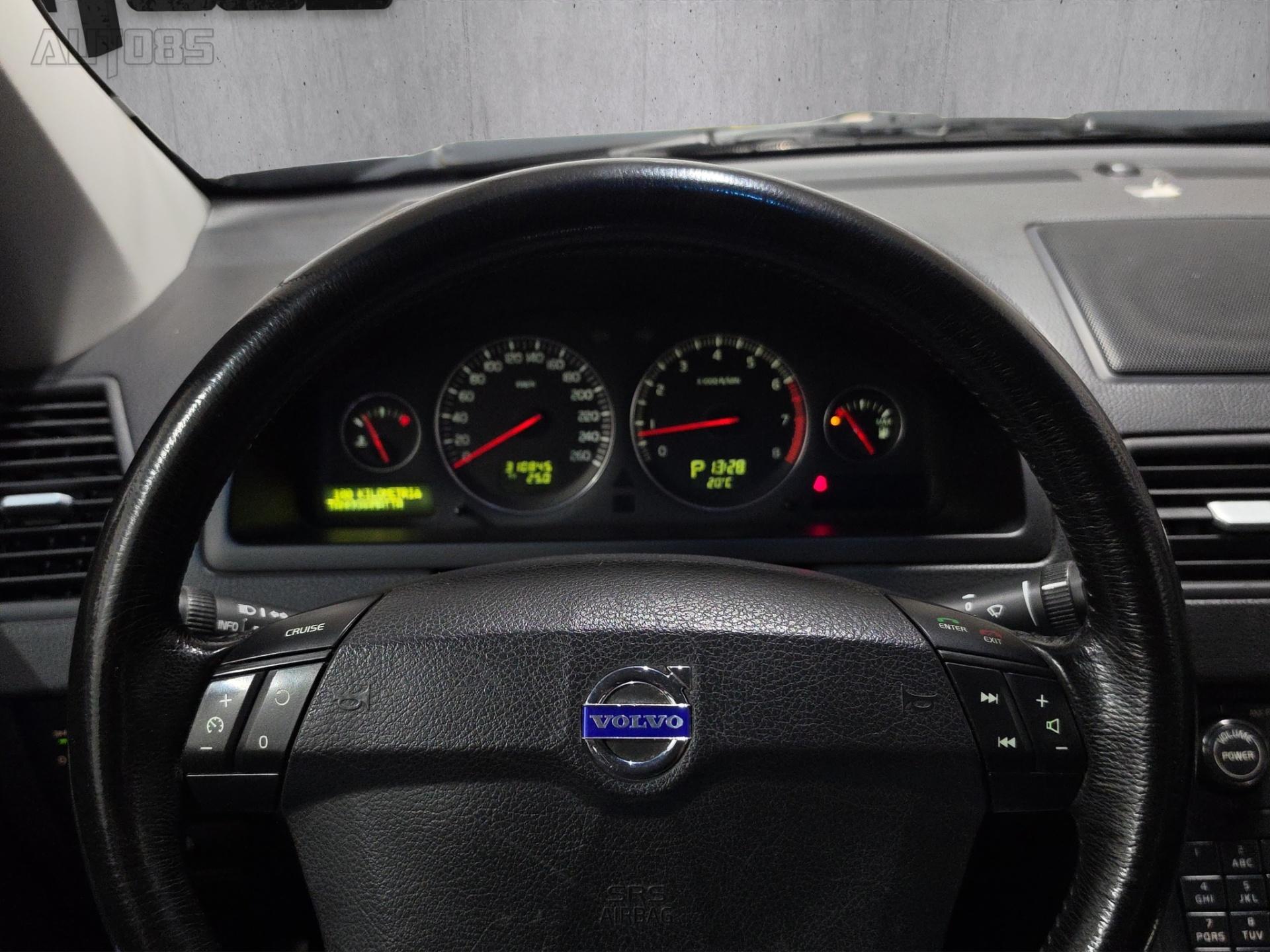 VOLVO XC90 15