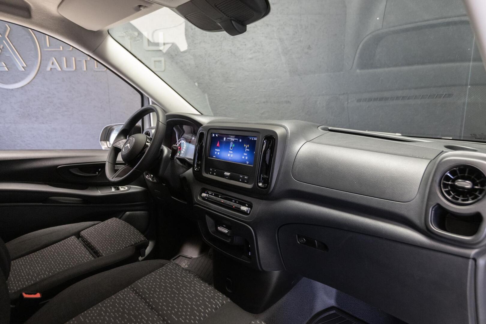 MERCEDES-BENZ Vito 2025