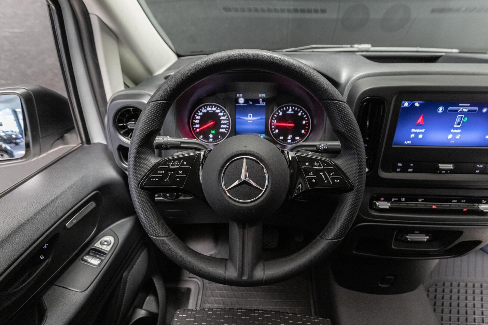 MERCEDES-BENZ Vito 2025