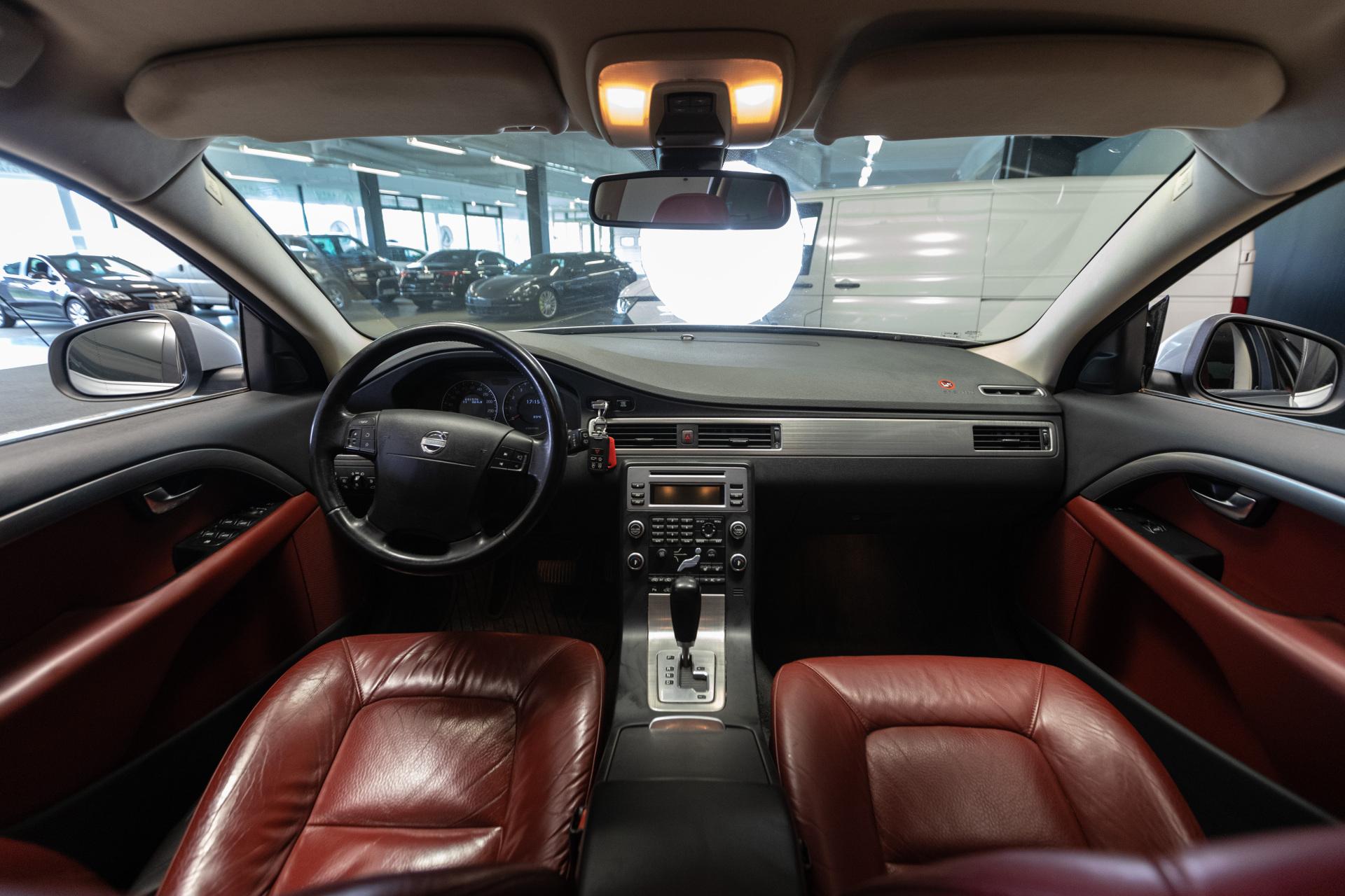 VOLVO V70 2007