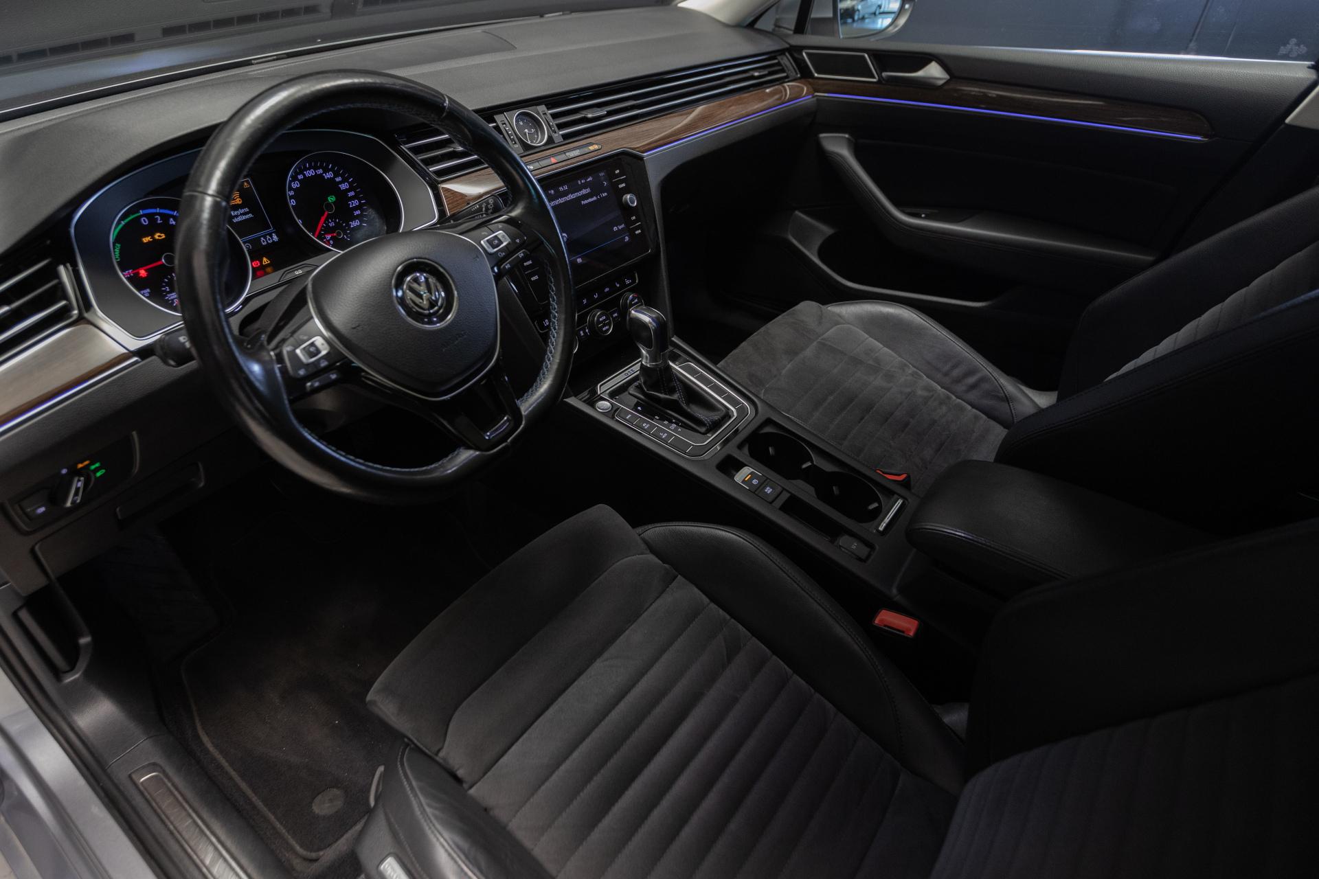 VOLKSWAGEN Passat 2017