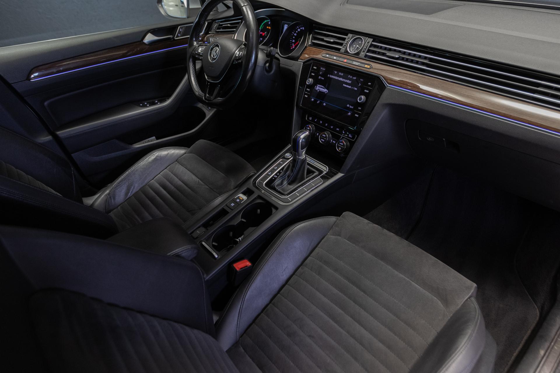 VOLKSWAGEN Passat 2017