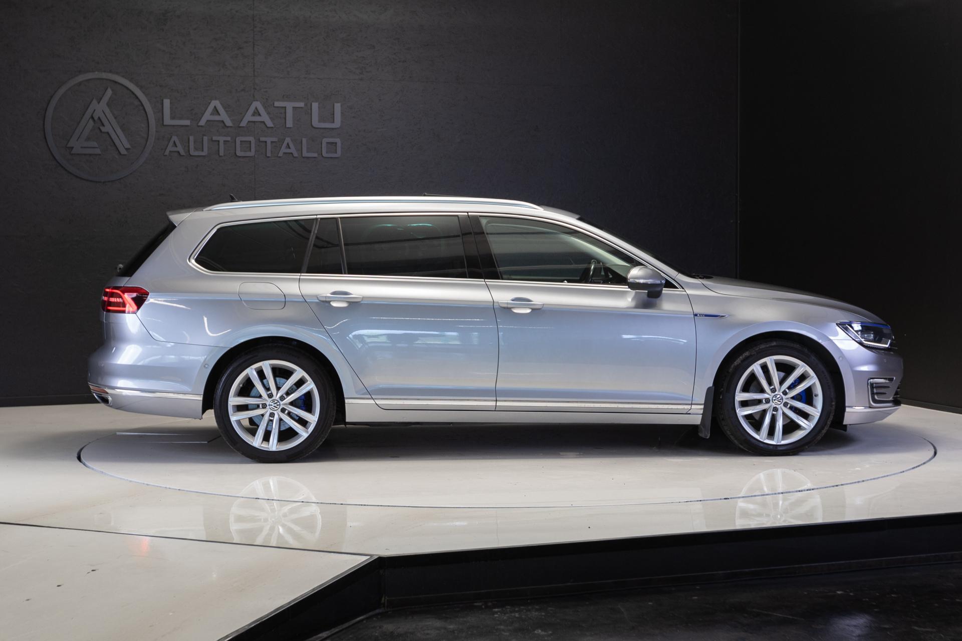 VOLKSWAGEN Passat 2017