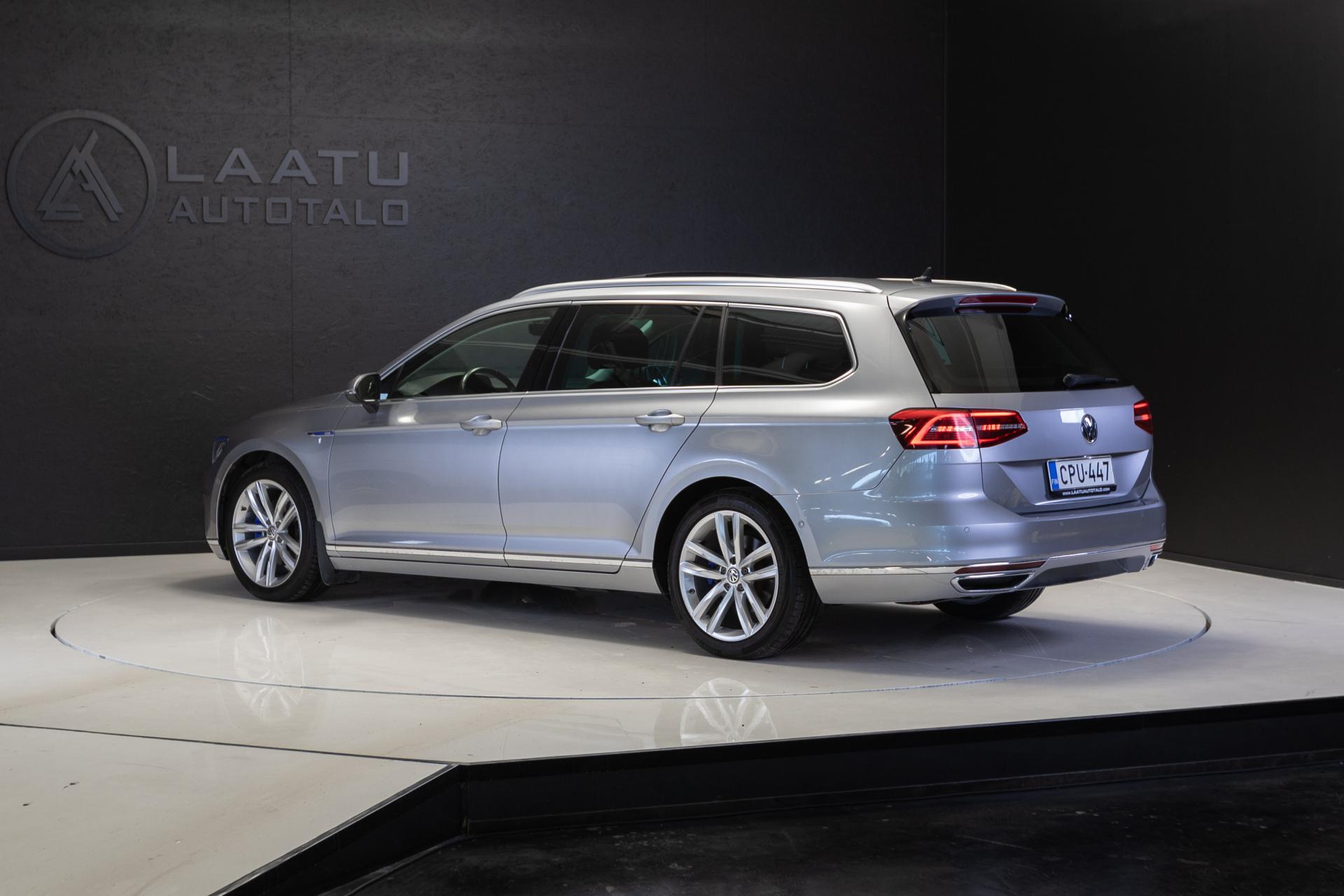 VOLKSWAGEN Passat 2017