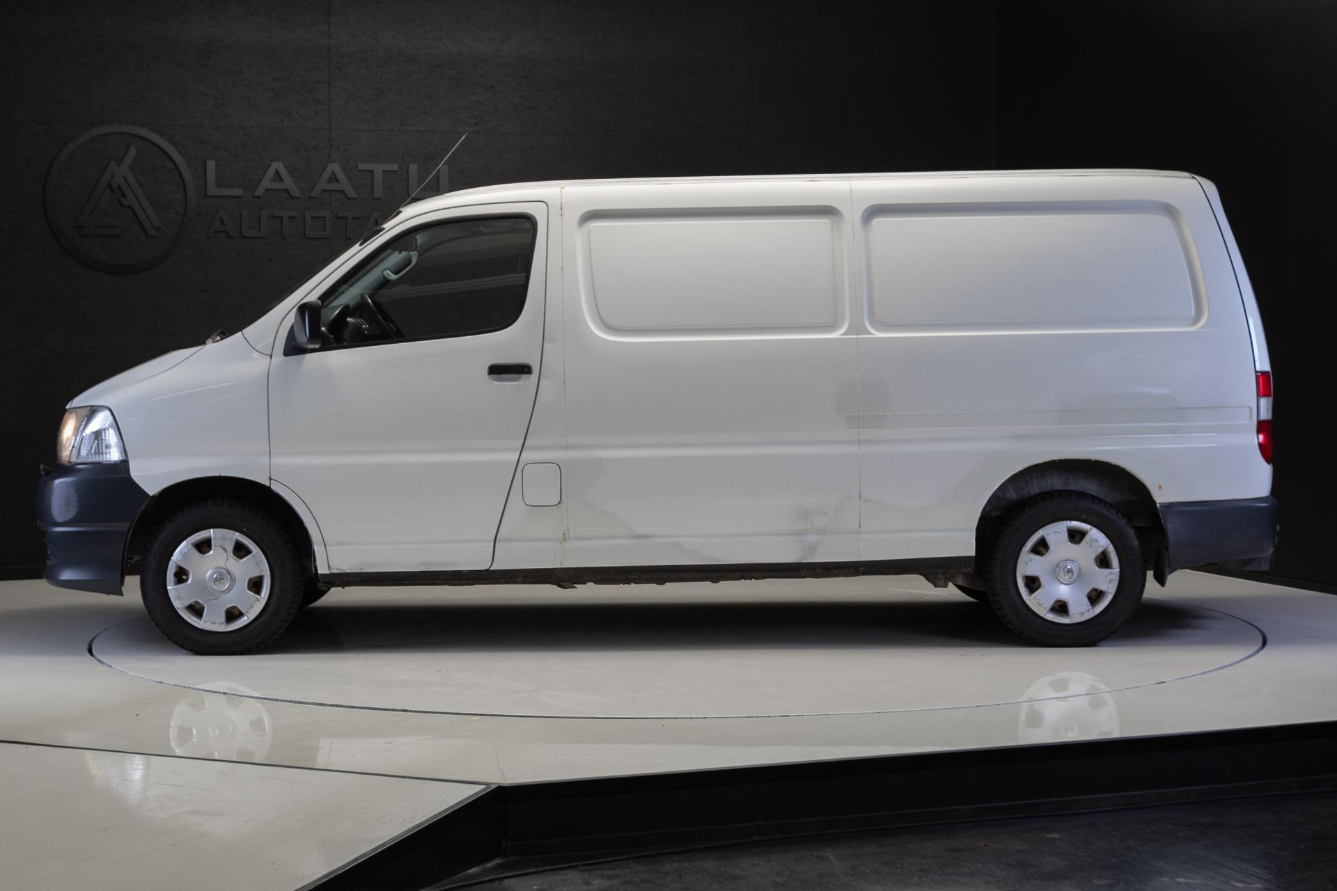 TOYOTA Hiace 2009