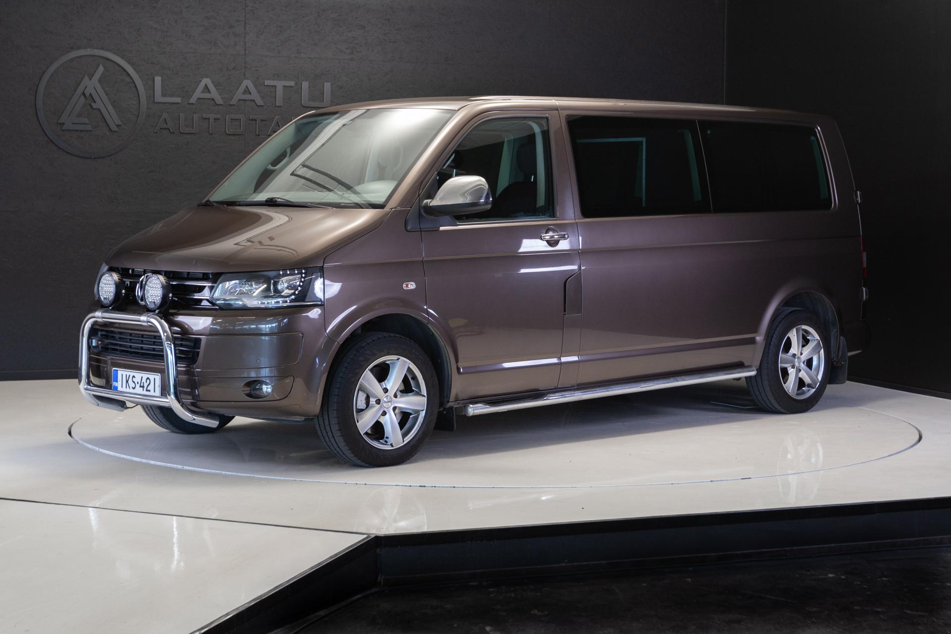 VOLKSWAGEN Caravelle 2012