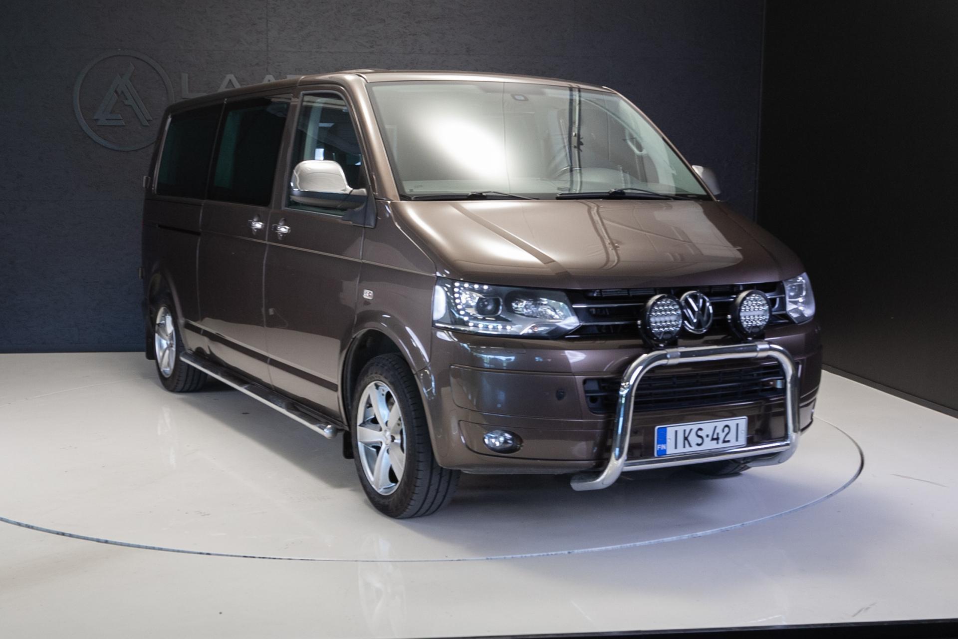 VOLKSWAGEN Caravelle 2012