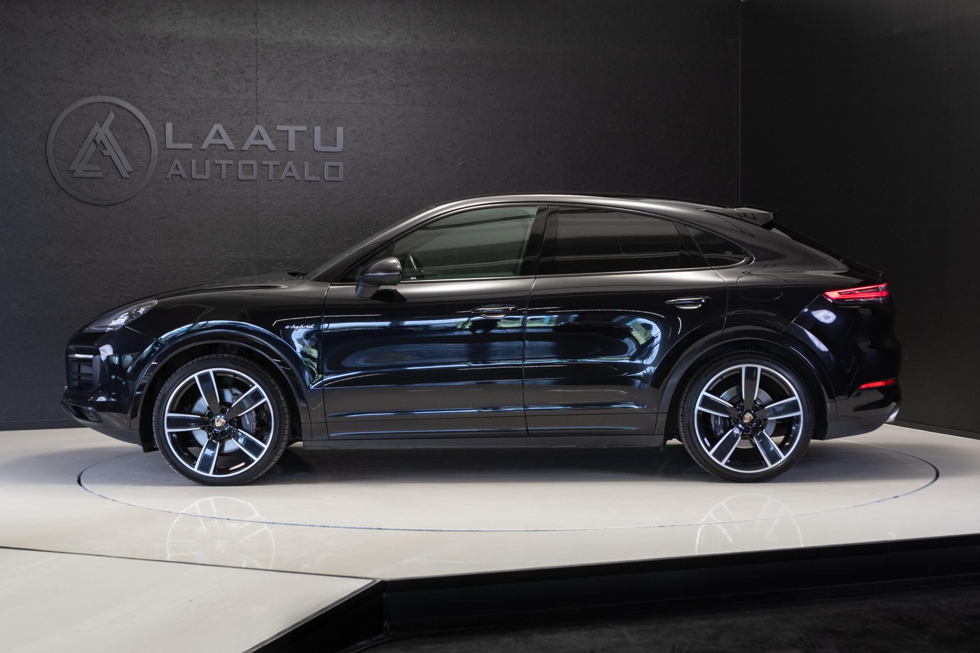 PORSCHE Cayenne 2021