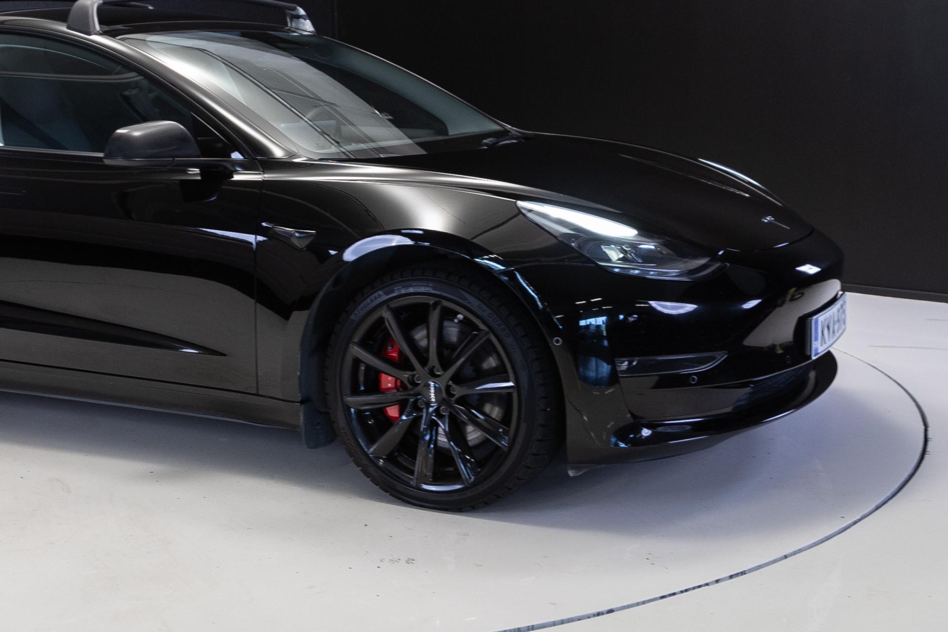TESLA Model 3 2022