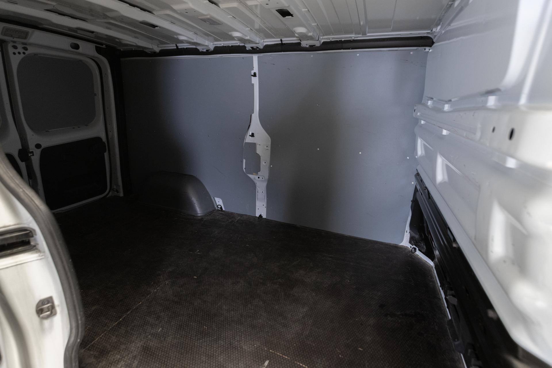 NISSAN Primastar 2023