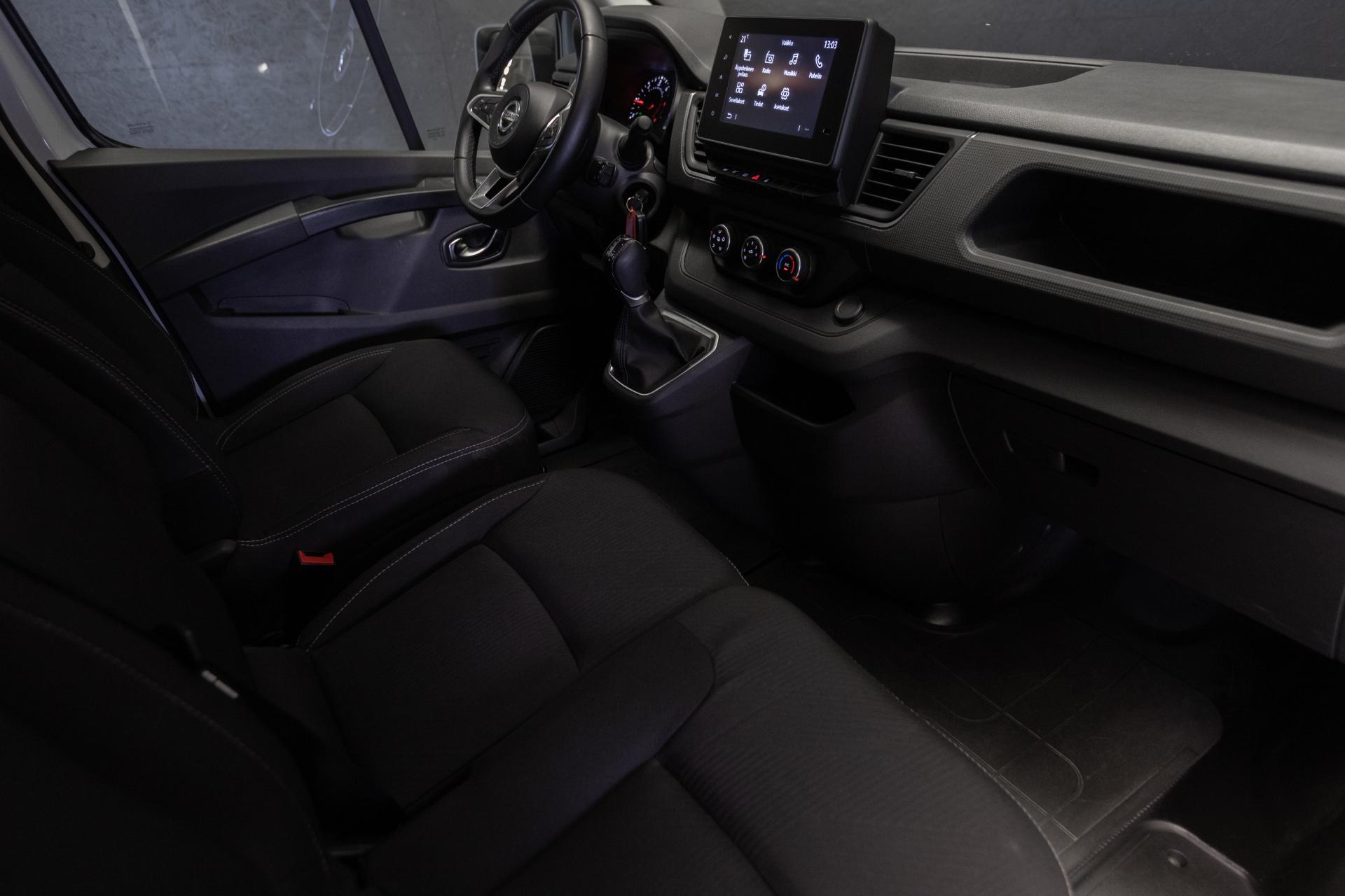 NISSAN Primastar 2023