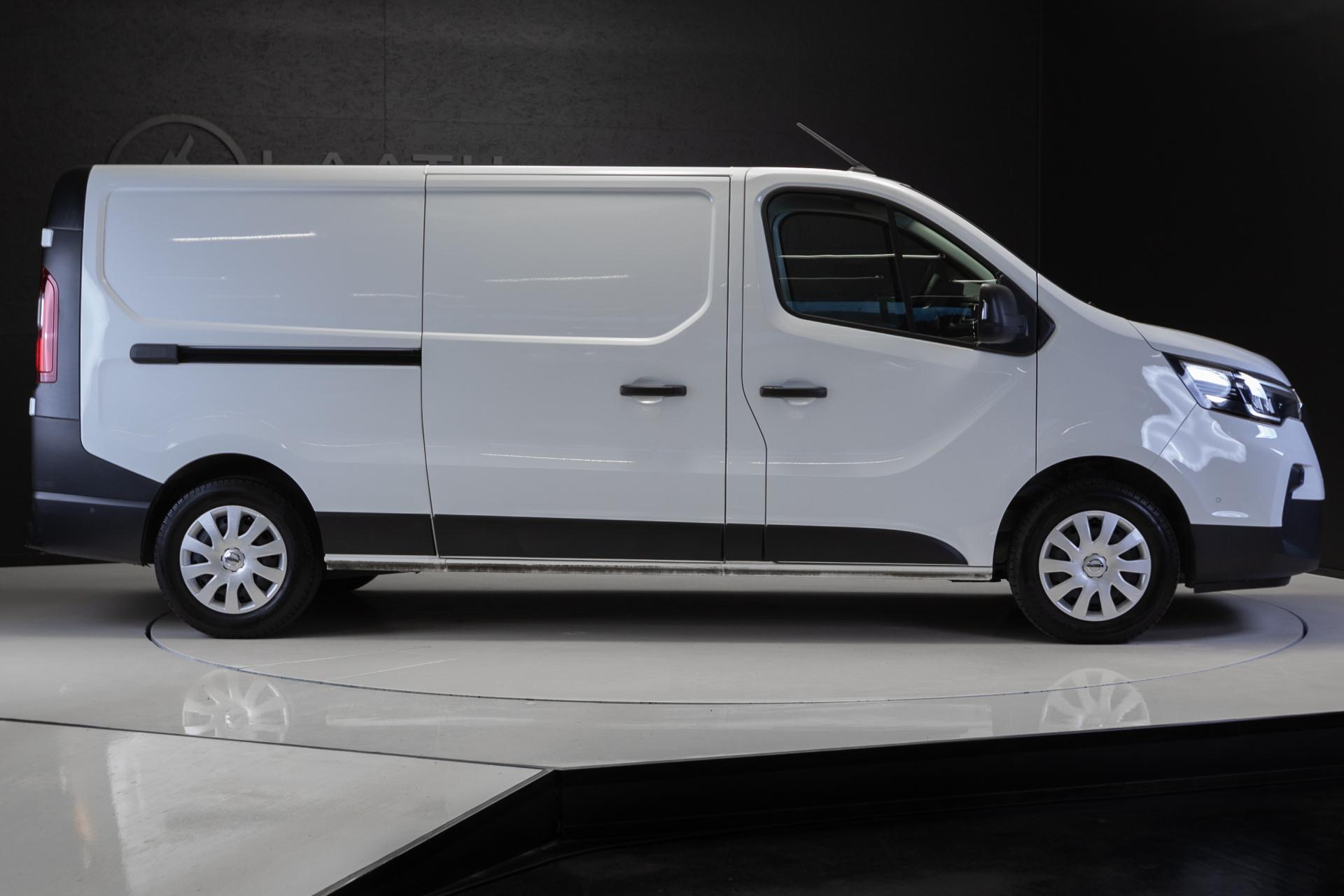 NISSAN Primastar 2023