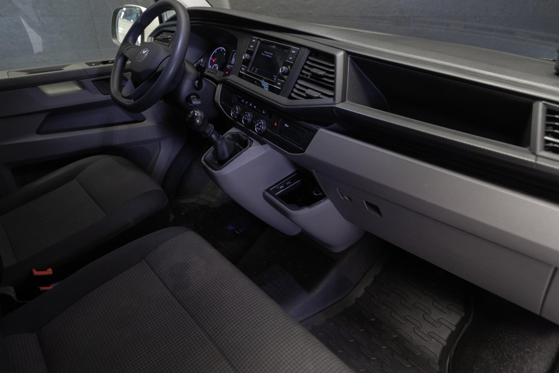 VOLKSWAGEN Transporter 2021