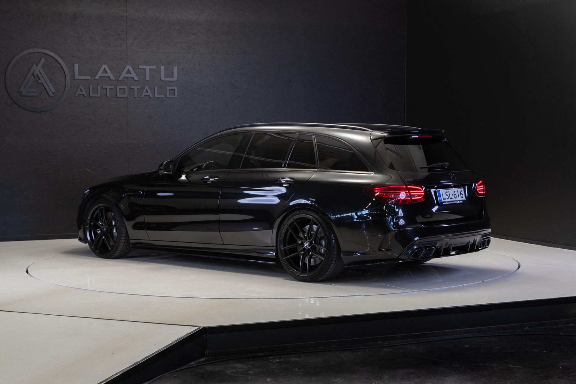 MERCEDES-BENZ C 63 AMG 2016