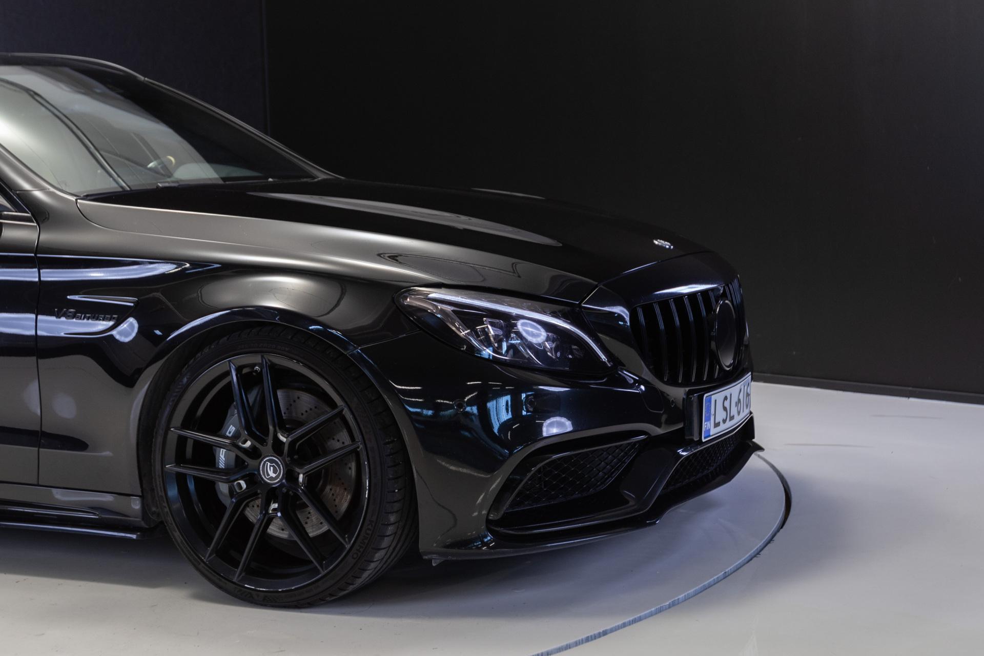 MERCEDES-BENZ C 63 AMG 2016