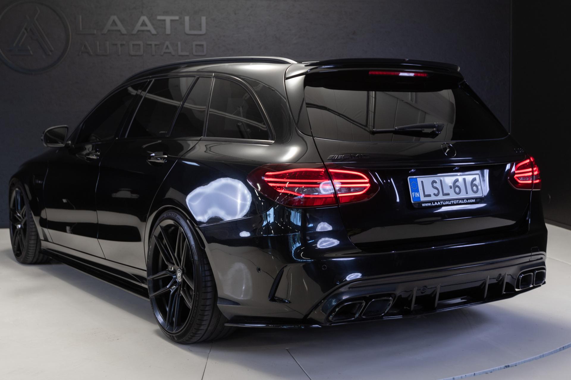 MERCEDES-BENZ C 63 AMG 2016