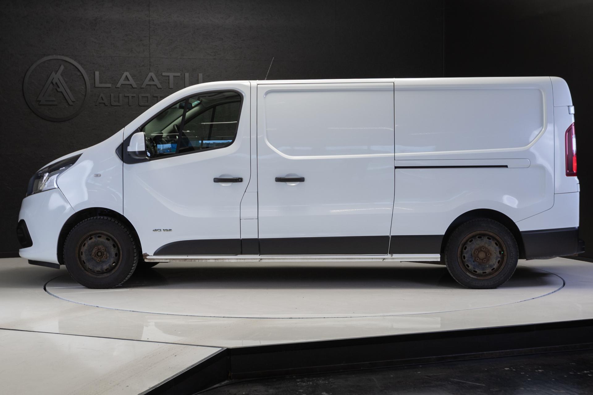 NISSAN NV300 2019