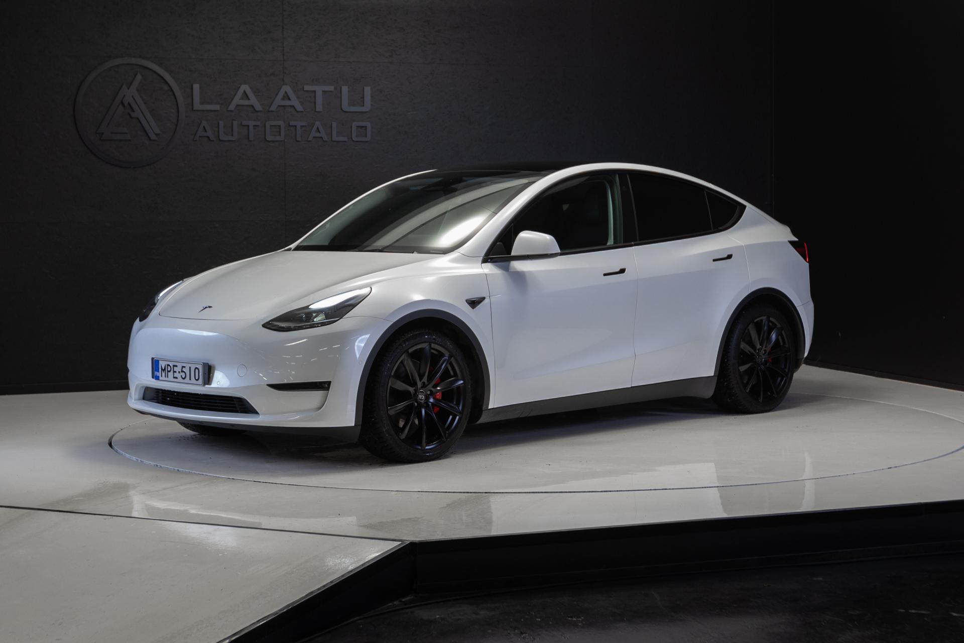 TESLA Model Y 2022