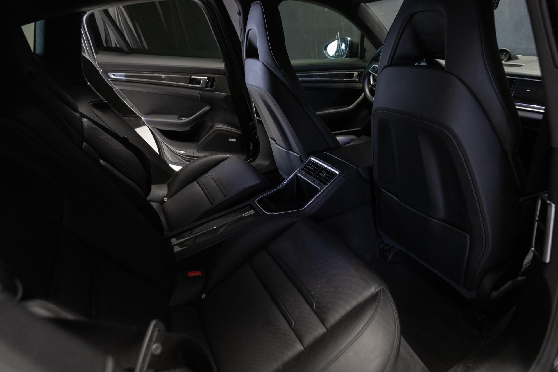 PORSCHE Panamera 2018