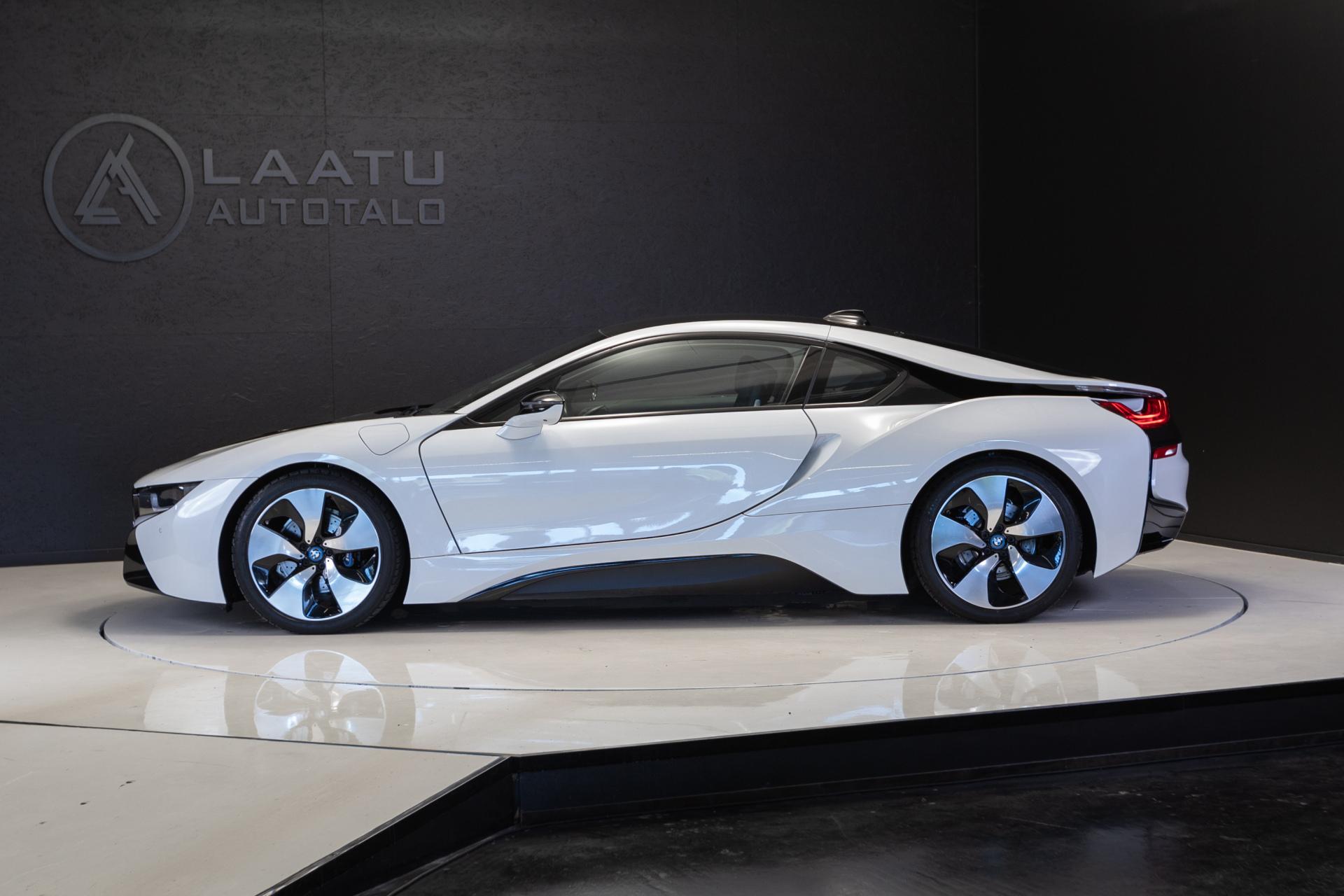 BMW i8 2017