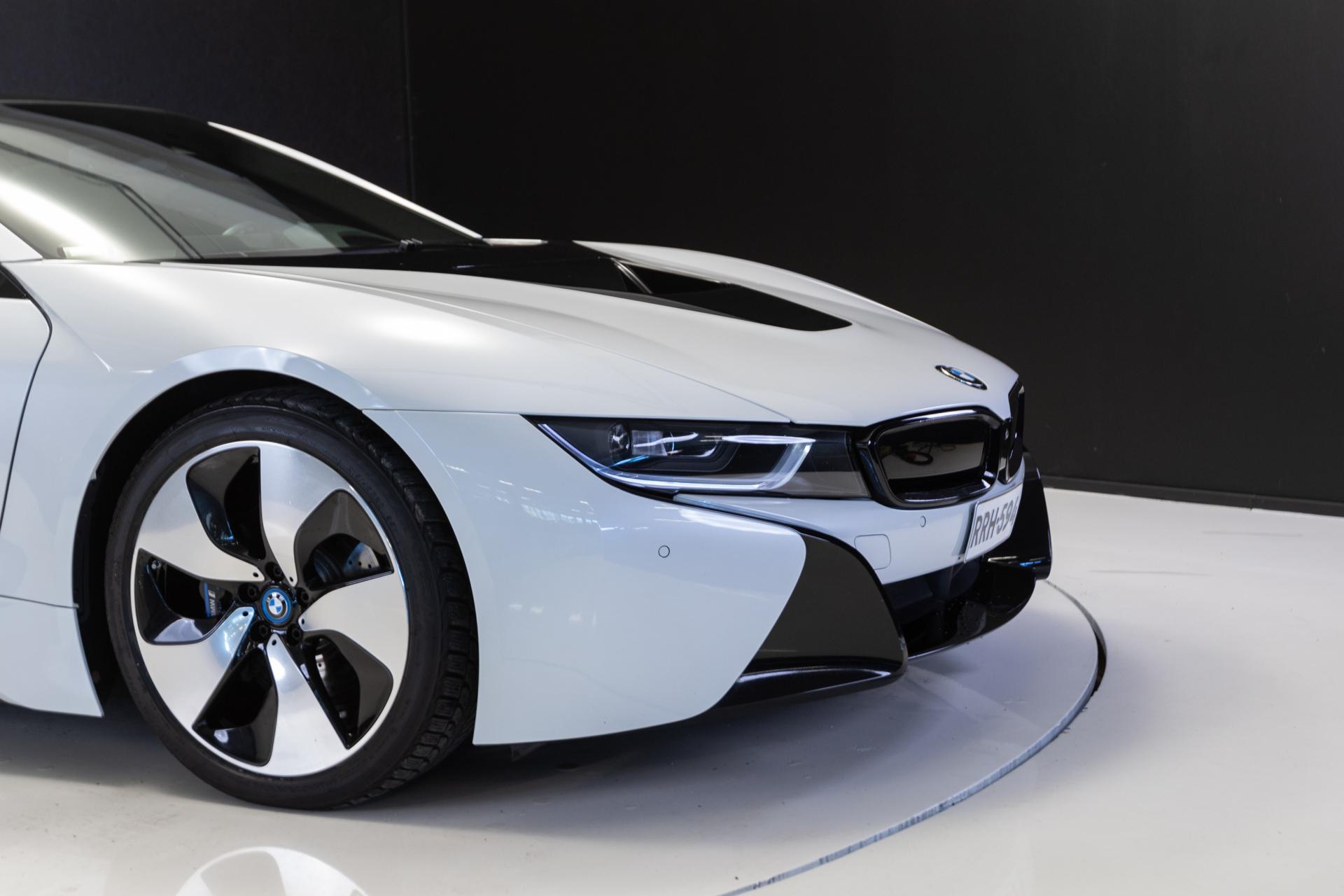 BMW i8 2017